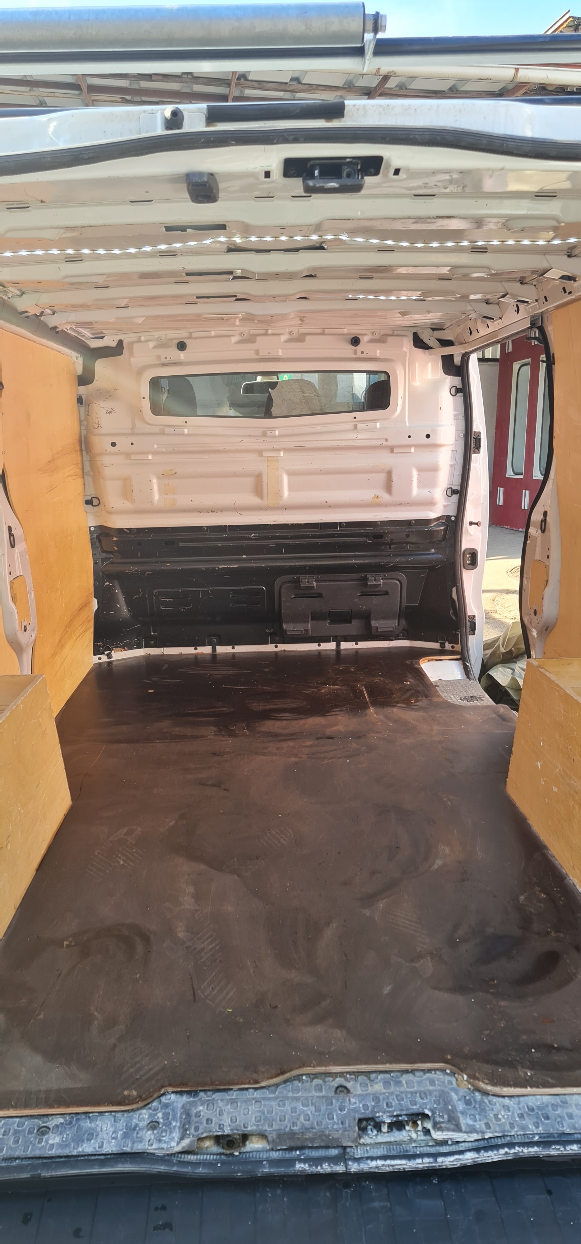 RENAULT Trafic 2.0 ENERGY dCi170 EDC 3.0t Business L2H1 A-image-3