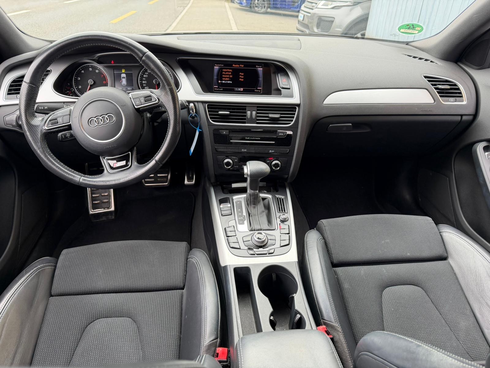 AUDI A4-image-10
