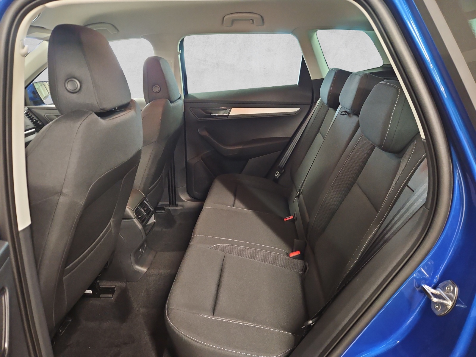 SKODA Karoq 1.0 TSI Selection-image-6