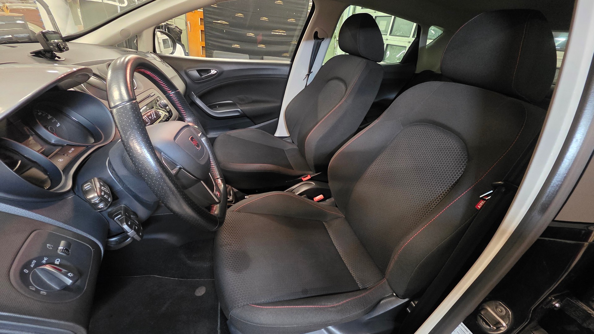 SEAT Ibiza 1.2 TSI FR-image-11