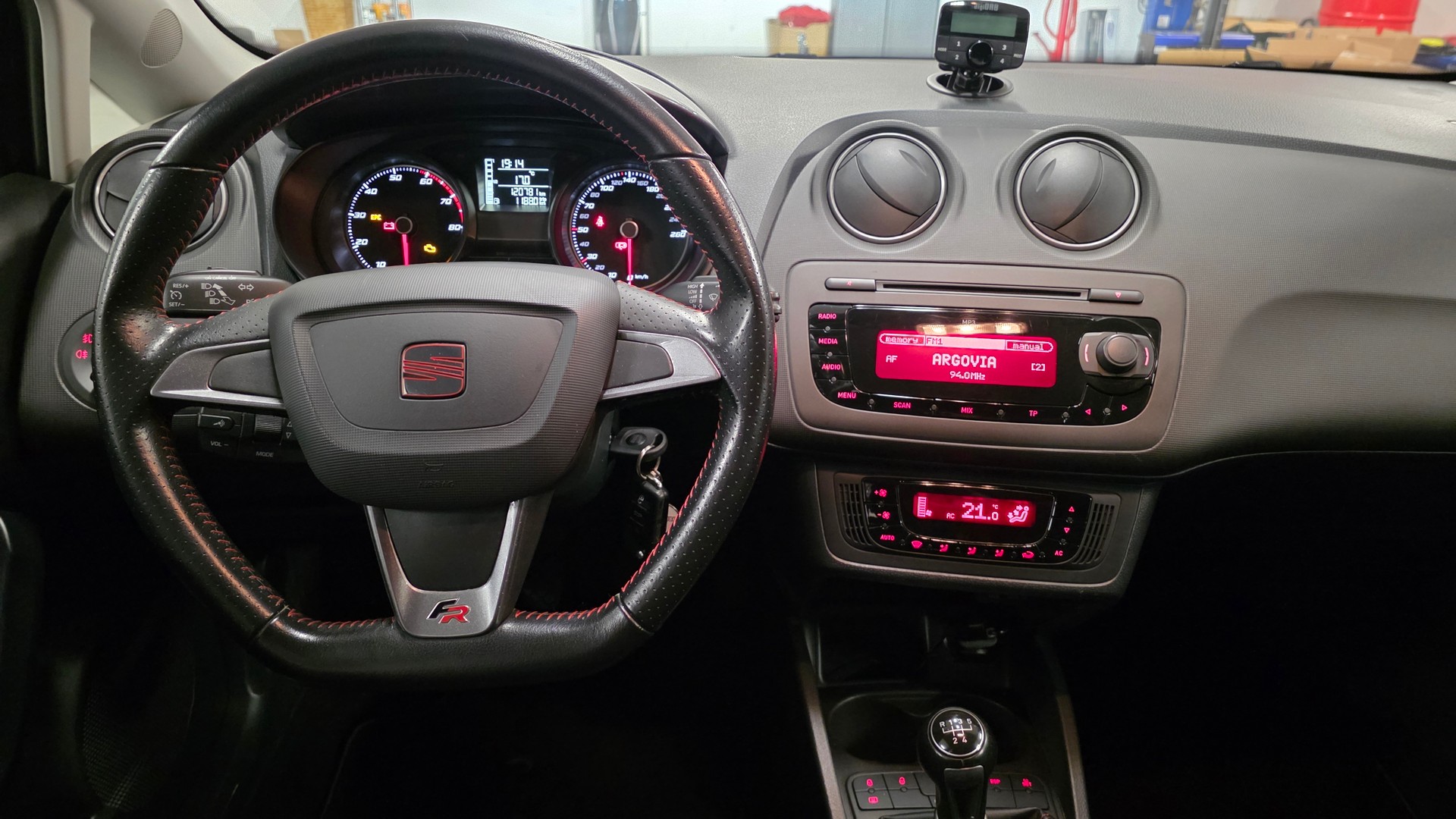 SEAT Ibiza 1.2 TSI FR-image-9