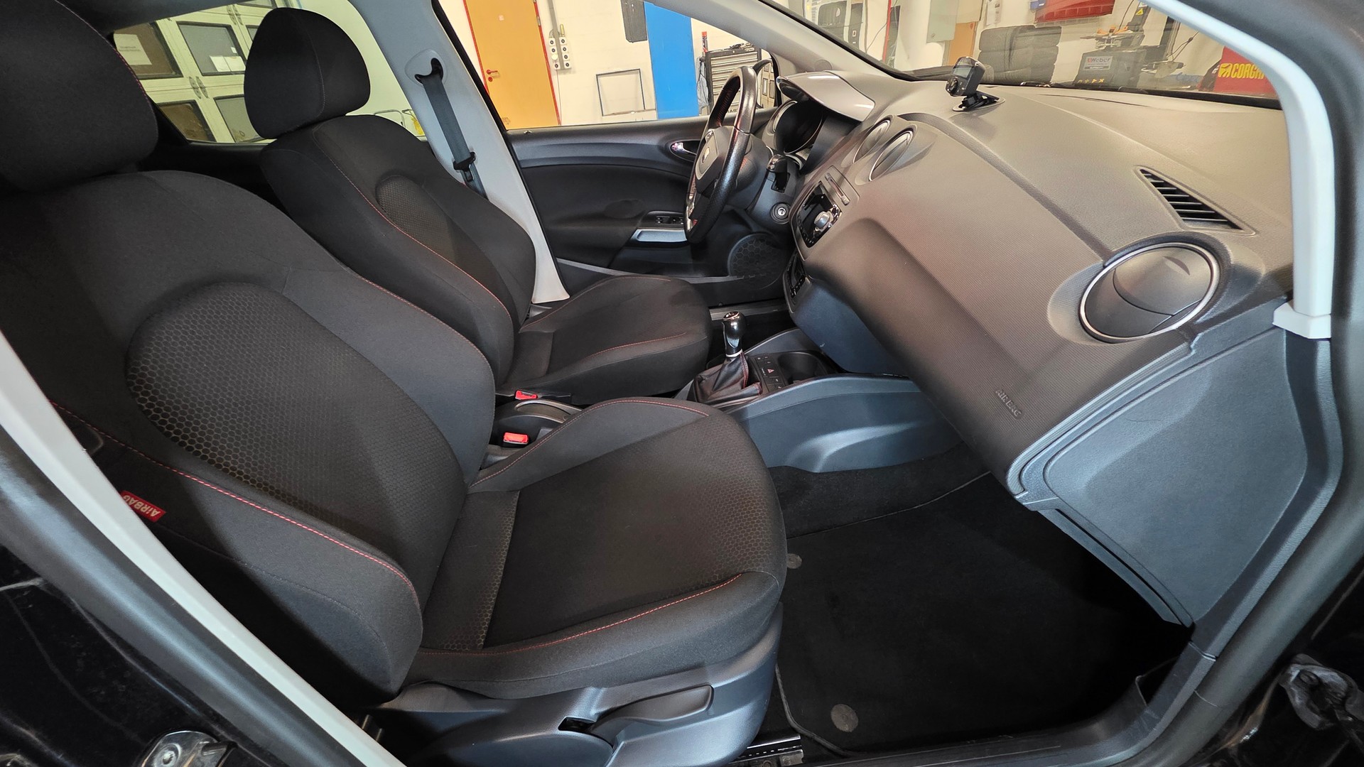 SEAT Ibiza 1.2 TSI FR-image-12