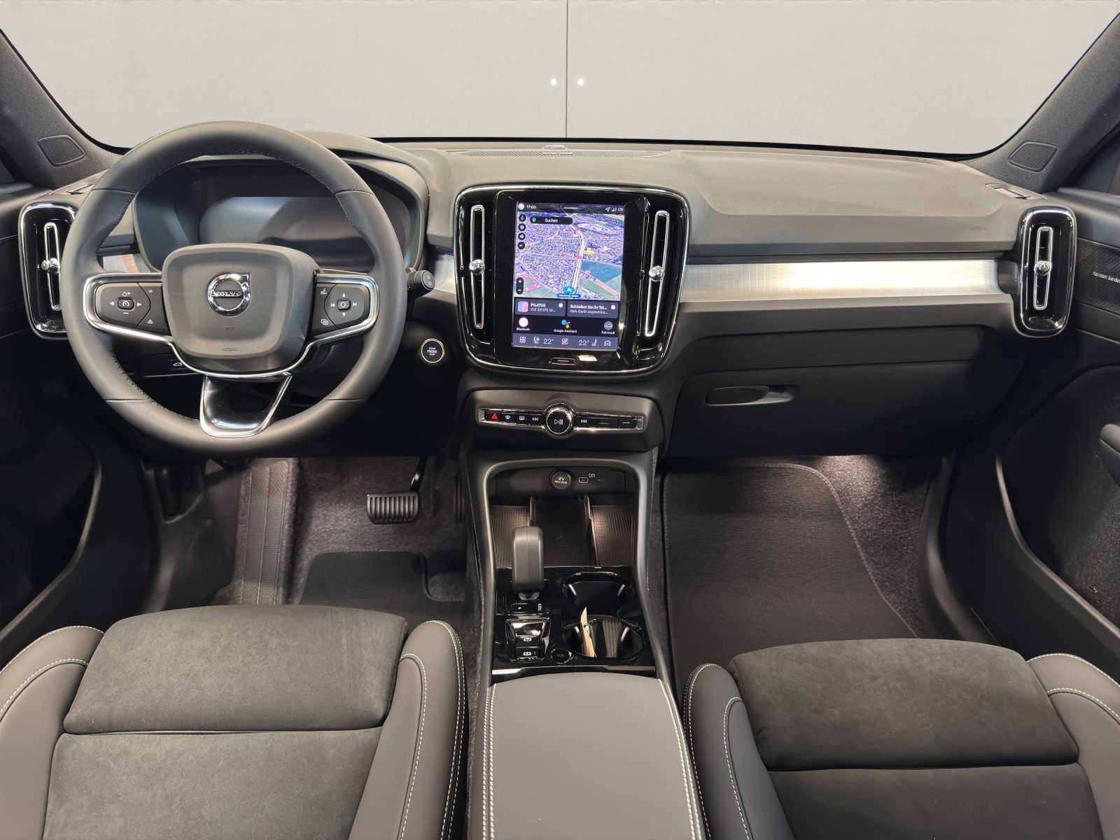 VOLVO XC40 2.0 B4 MH Ultra Dark-image-13