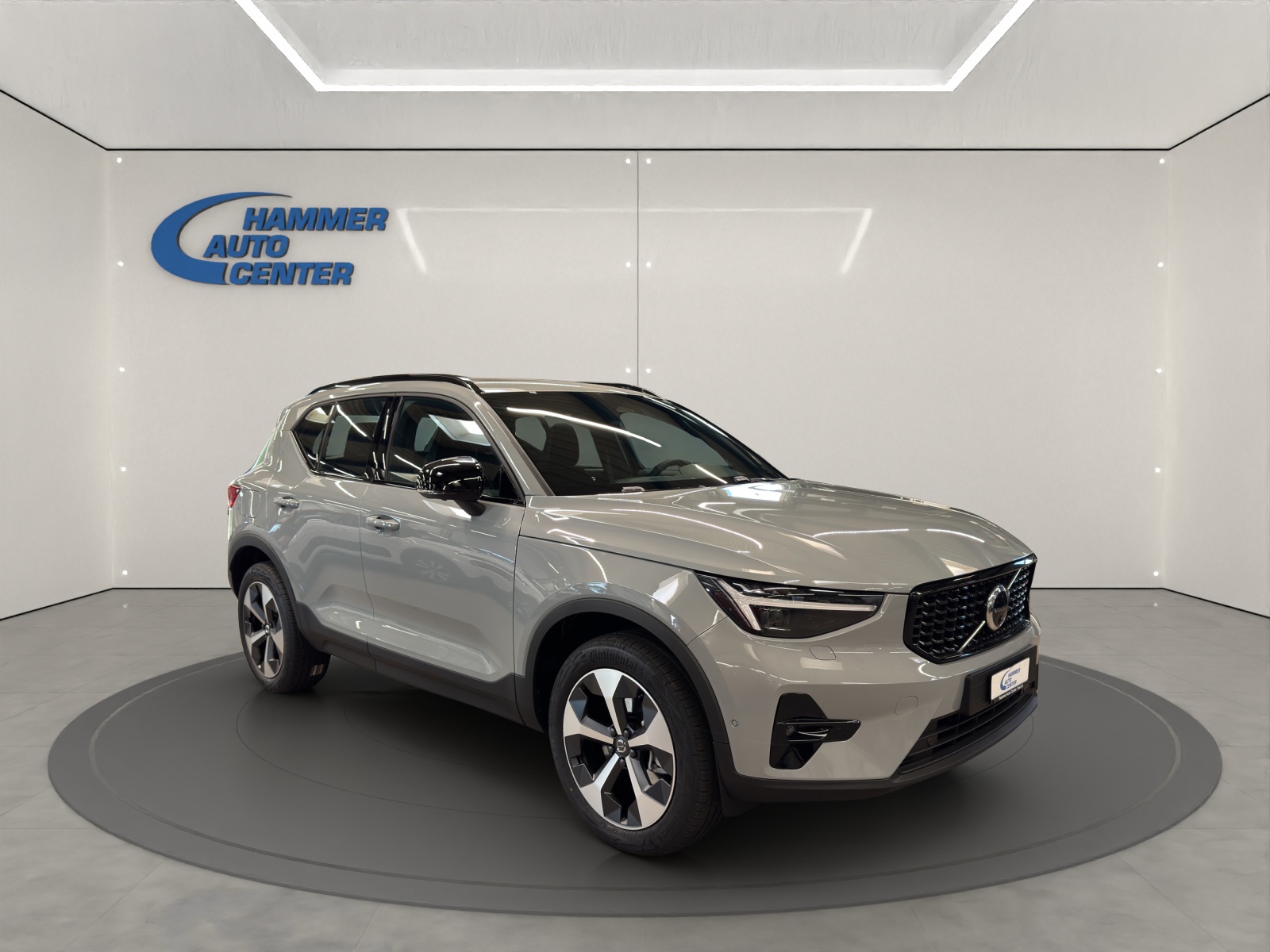 VOLVO XC40 2.0 B4 MH Ultra Dark-image-6