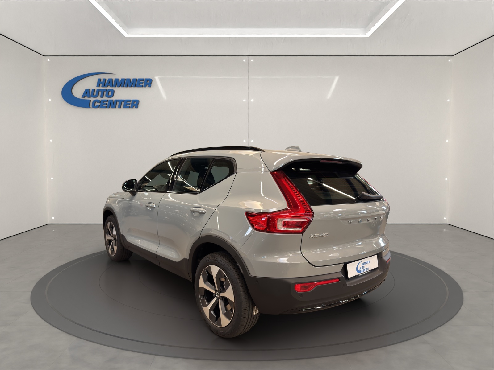 VOLVO XC40 2.0 B4 MH Ultra Dark-image-5