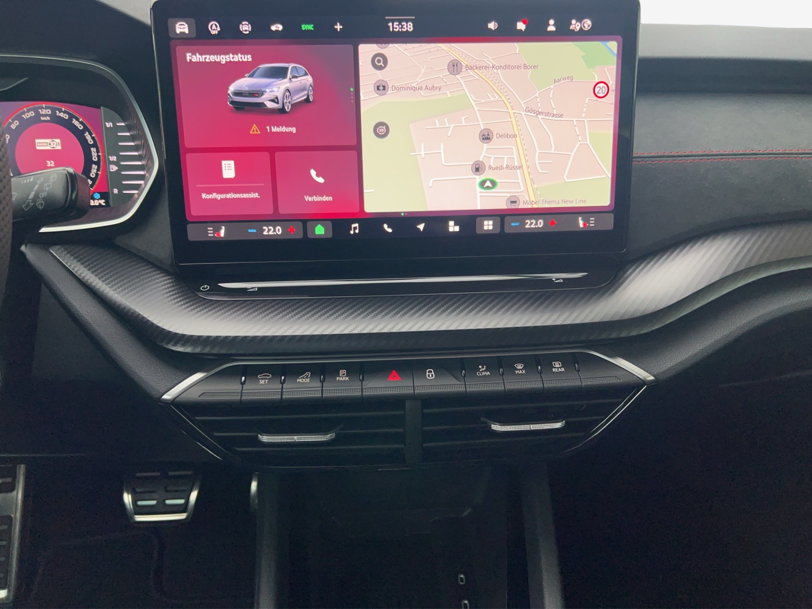 SKODA Octavia Combi 2.0 TSI DSG RS-image-10