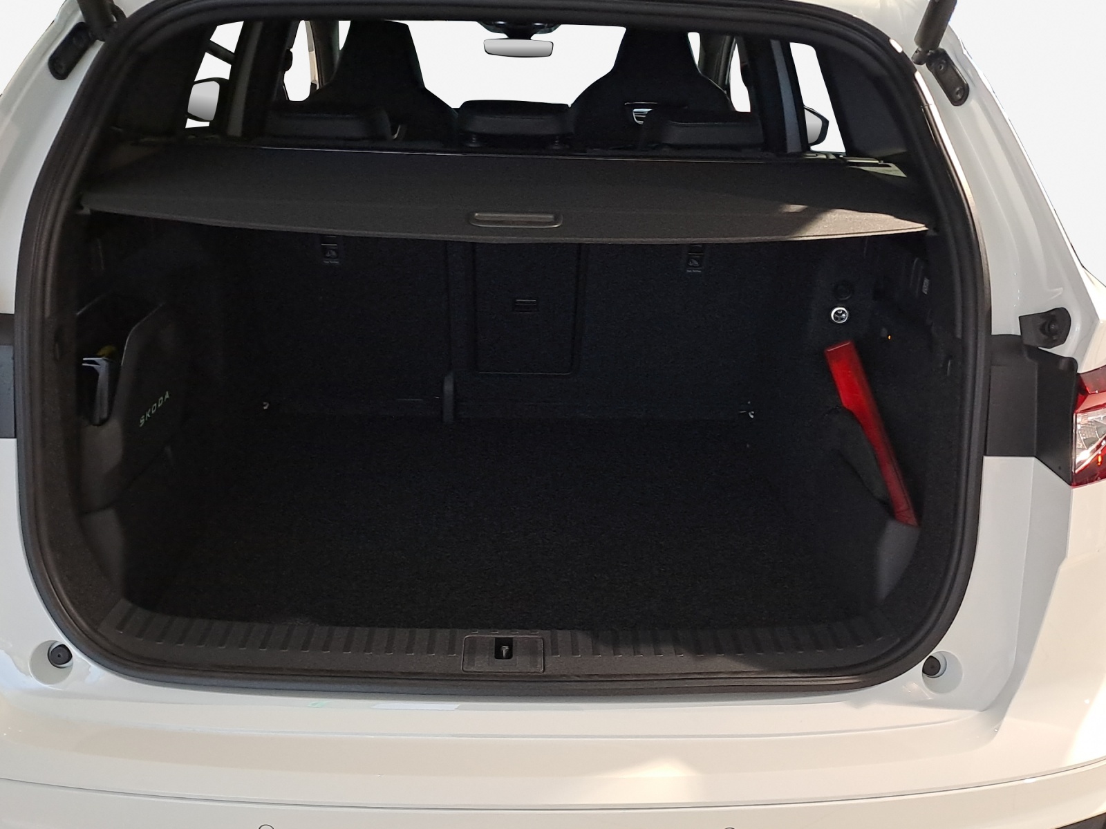SKODA Enyaq 4x4 RS-image-12
