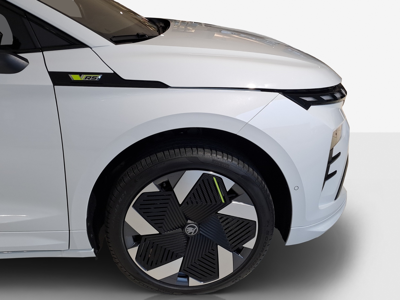 SKODA Enyaq 4x4 RS-image-14