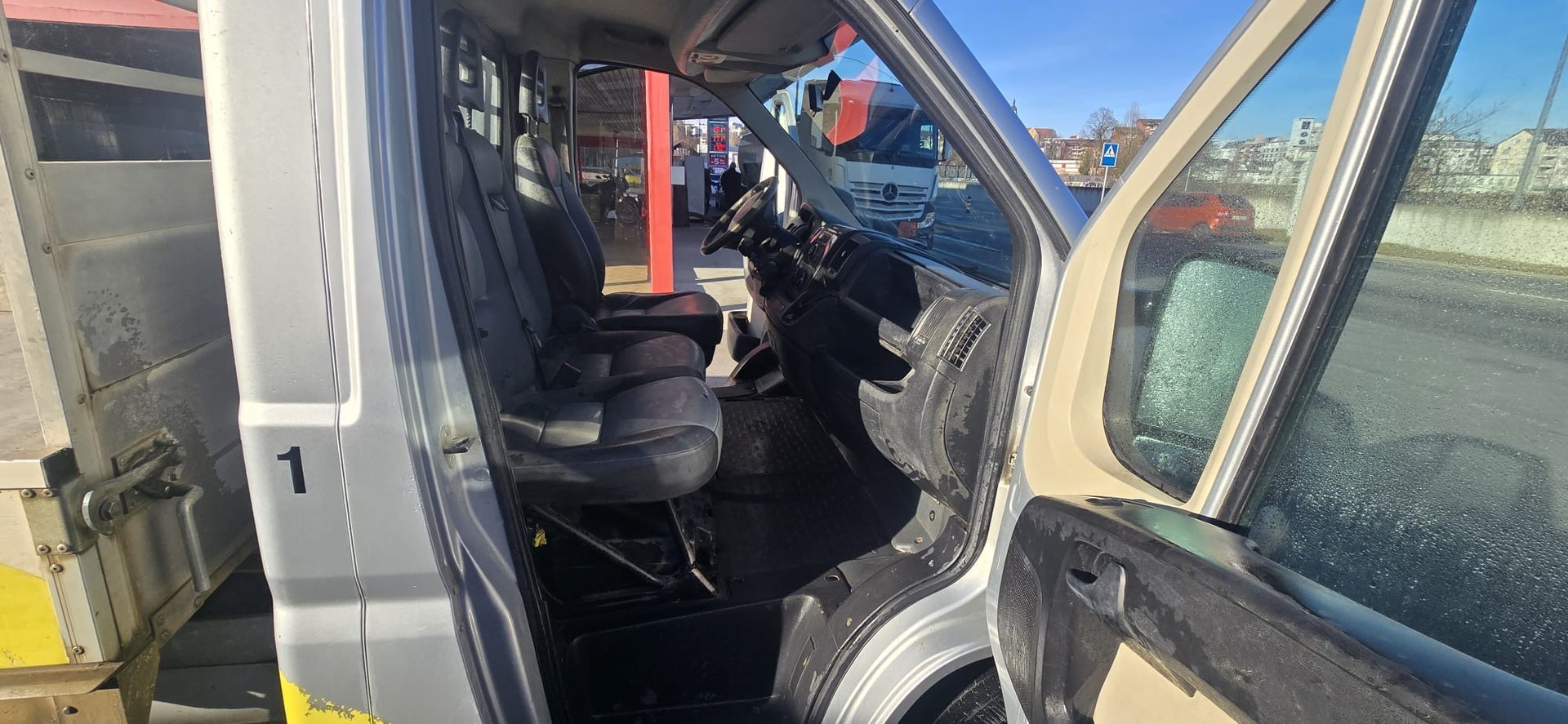 PEUGEOT Boxer 3.0 HDI 335 L2-image-3