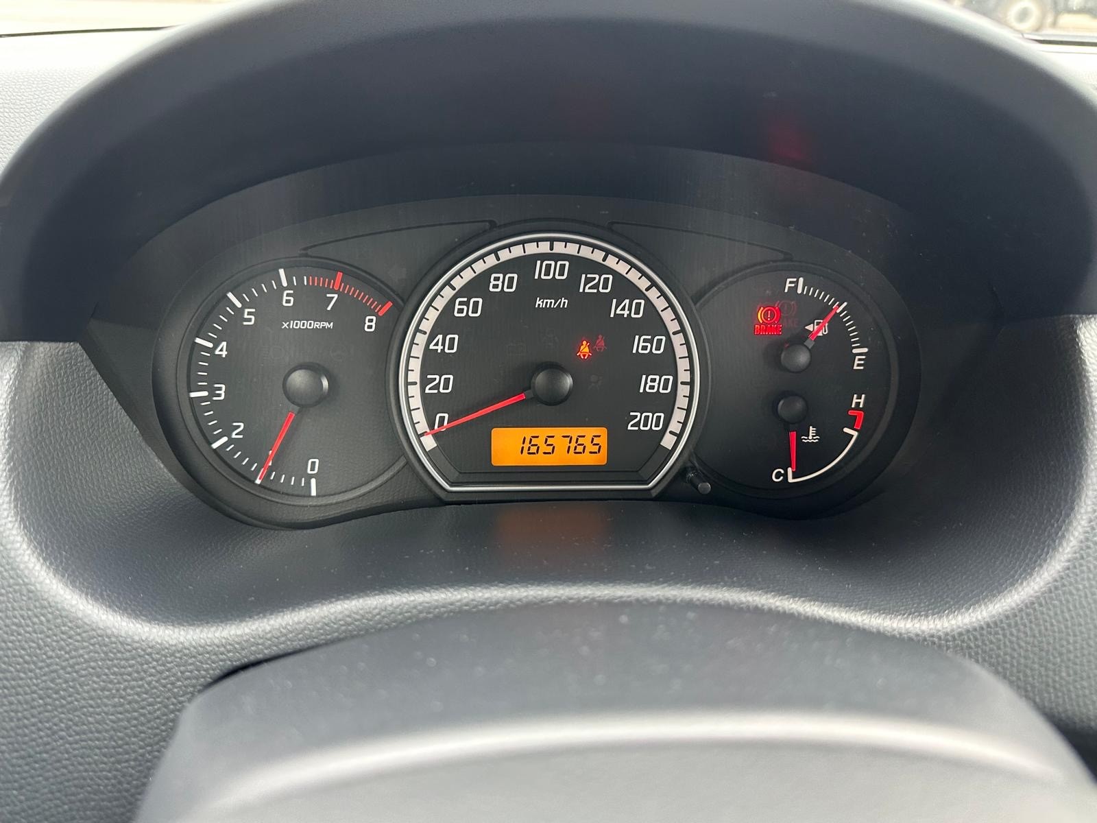 SUZUKI Swift 1.3i 16V GL Top-image-12