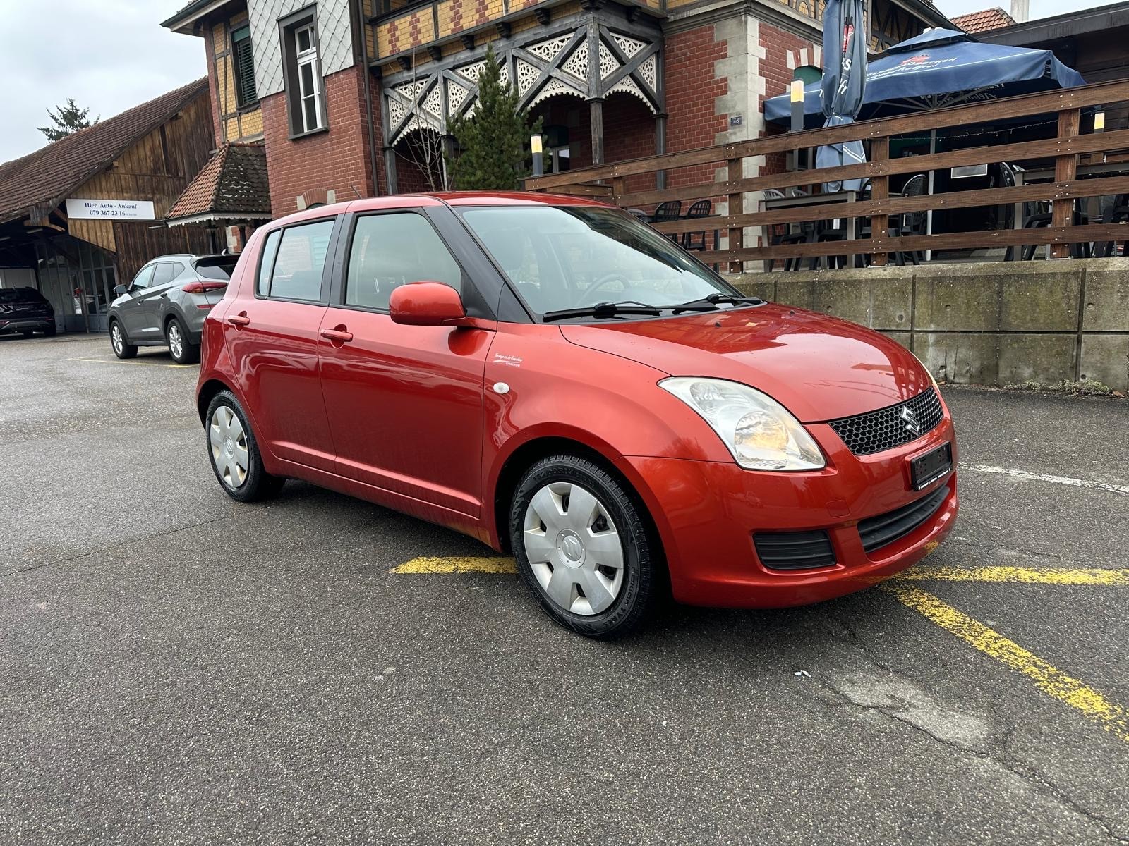 SUZUKI Swift 1.3i 16V GL Top