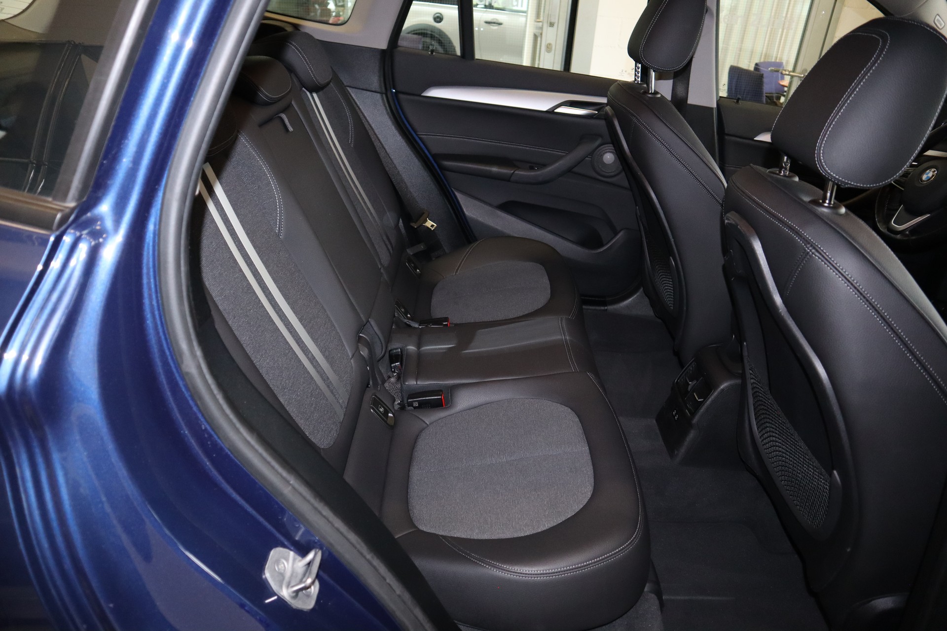 BMW X1 xDrive 20d Steptronic 4x4 Euro 6-image-5