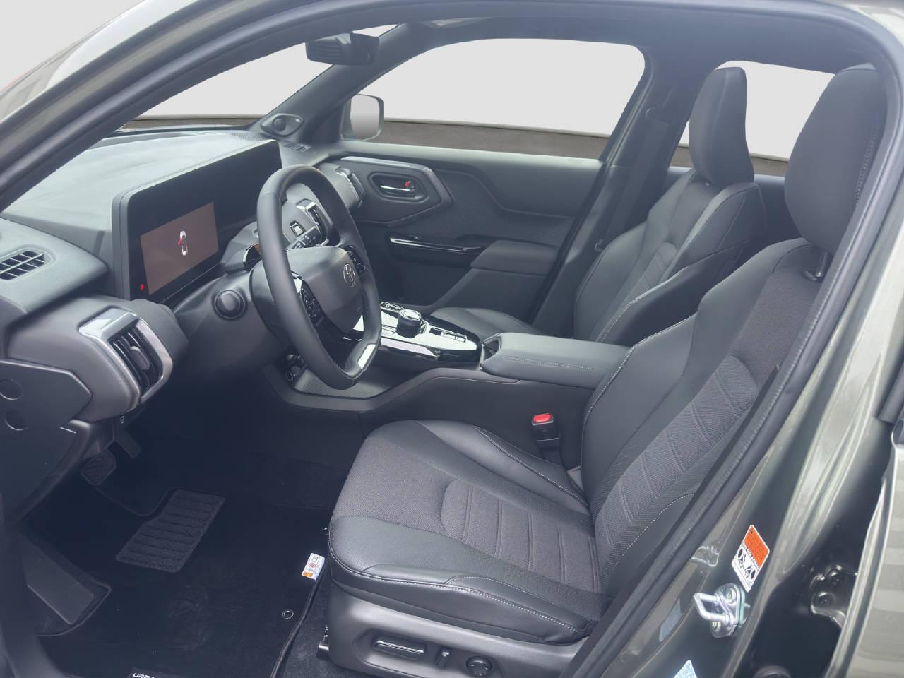 TOYOTA Urban Cruiser Premium AWD-image-10