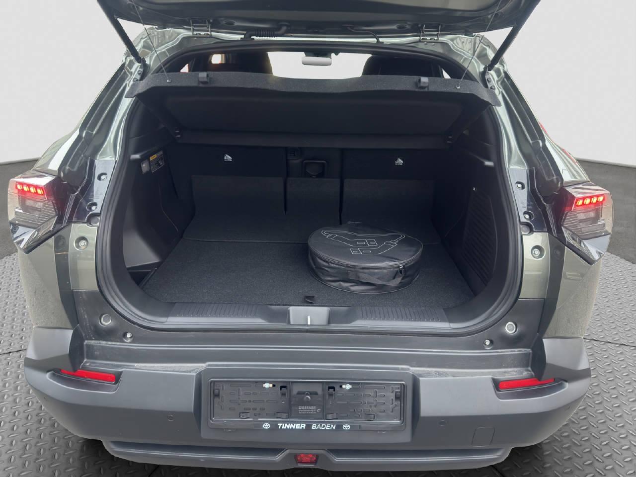 TOYOTA Urban Cruiser Premium AWD-image-9