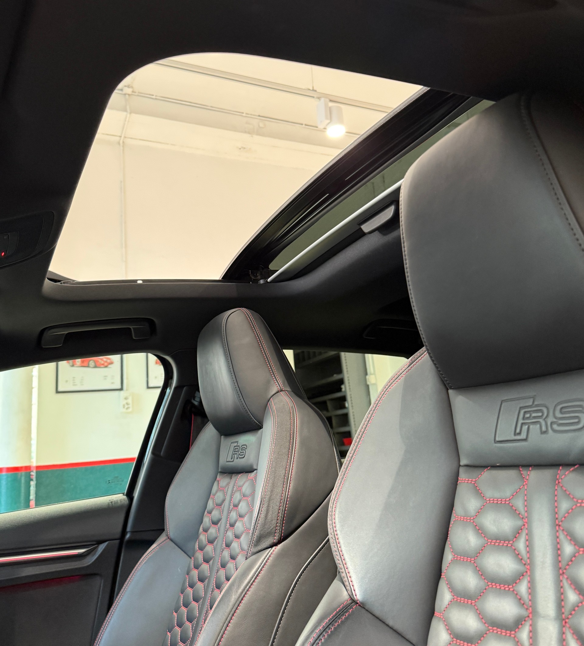 AUDI RS3 Sportback 2.5 TSI quattro S-tronic full black* freins ceramic*-image-25