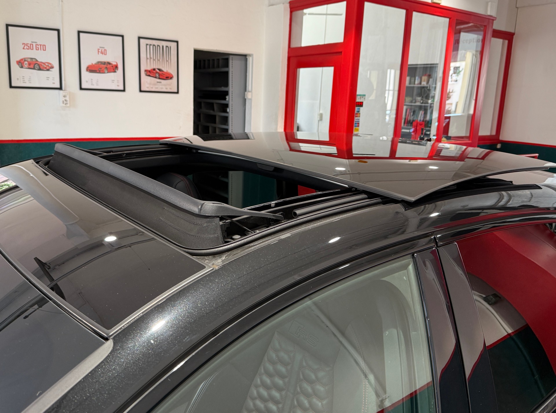 AUDI RS3 Sportback 2.5 TSI quattro S-tronic full black* freins ceramic*-image-26