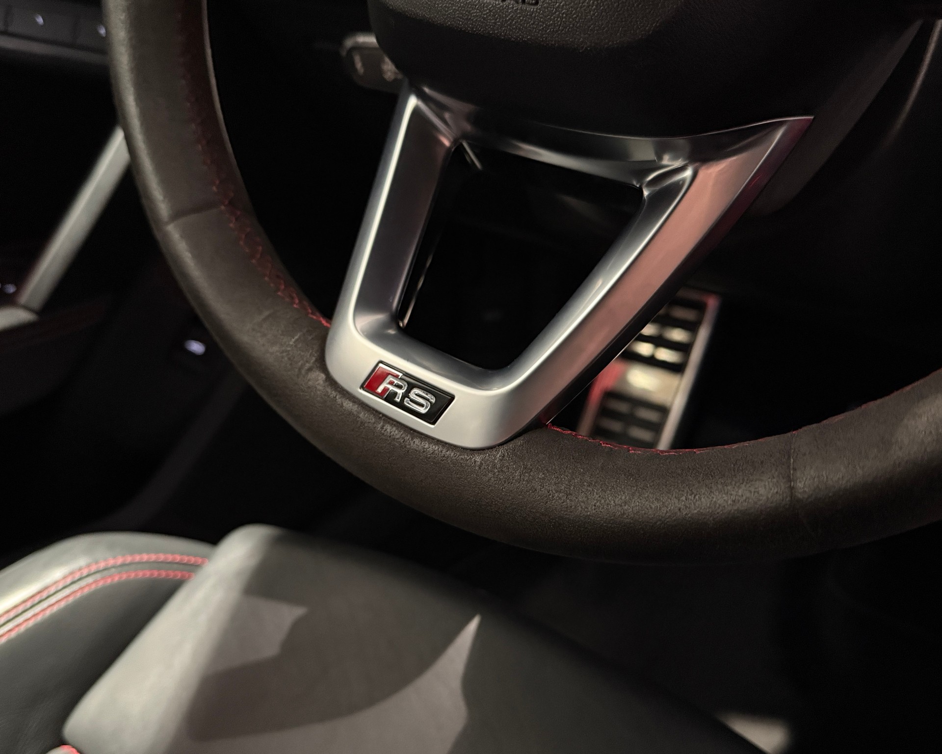 AUDI RS3 Sportback 2.5 TSI quattro S-tronic full black* freins ceramic*-image-15
