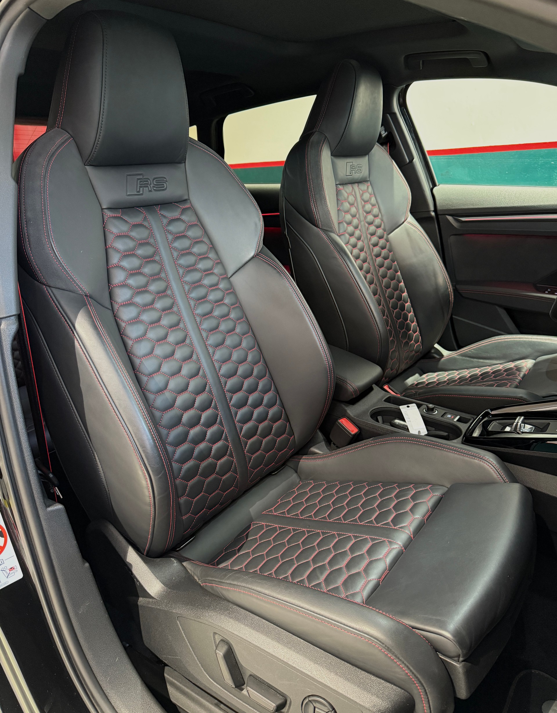 AUDI RS3 Sportback 2.5 TSI quattro S-tronic full black* freins ceramic*-image-23