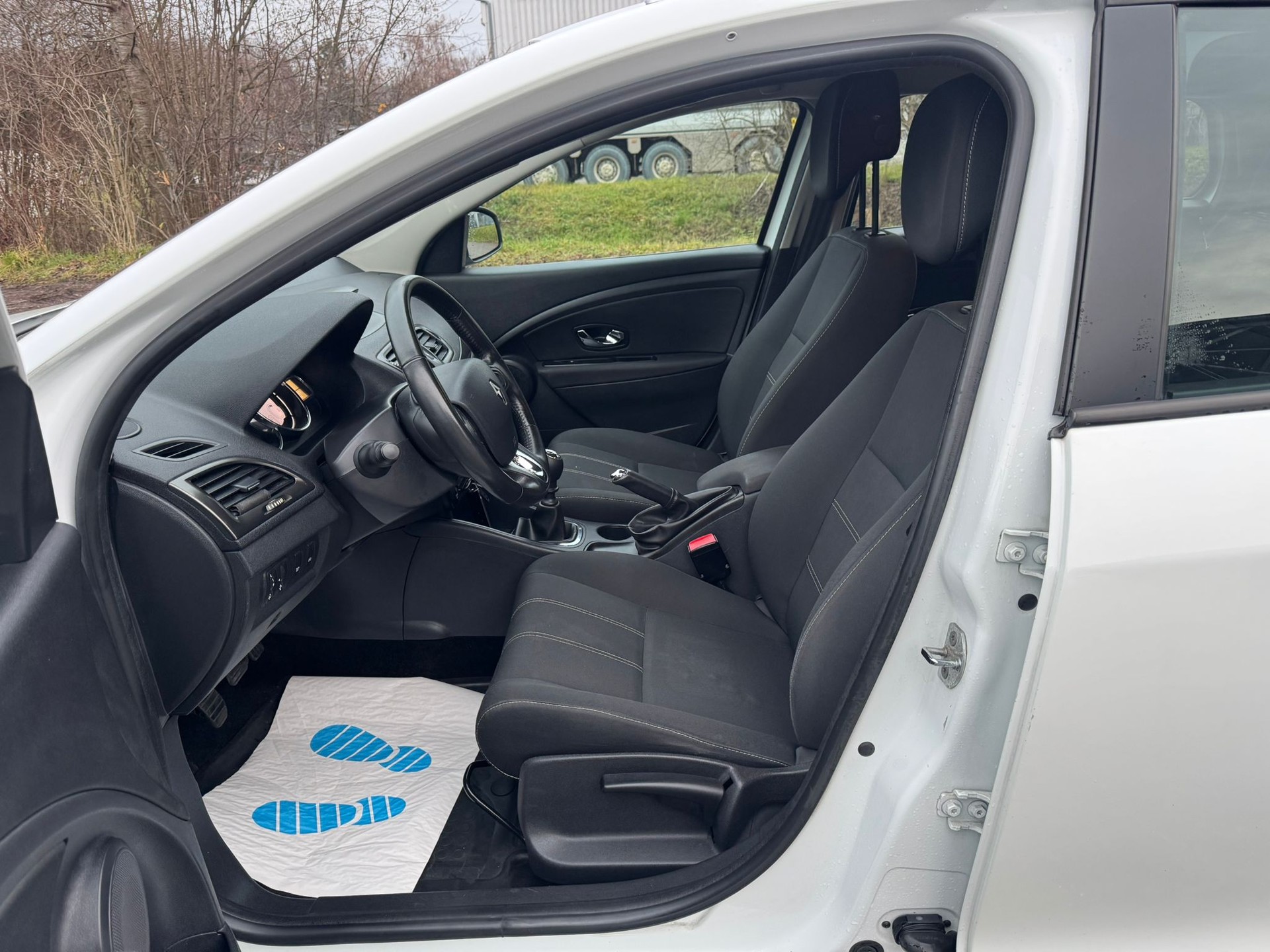 RENAULT Mégane Grandtour 1.5 dCi Expression-image-9
