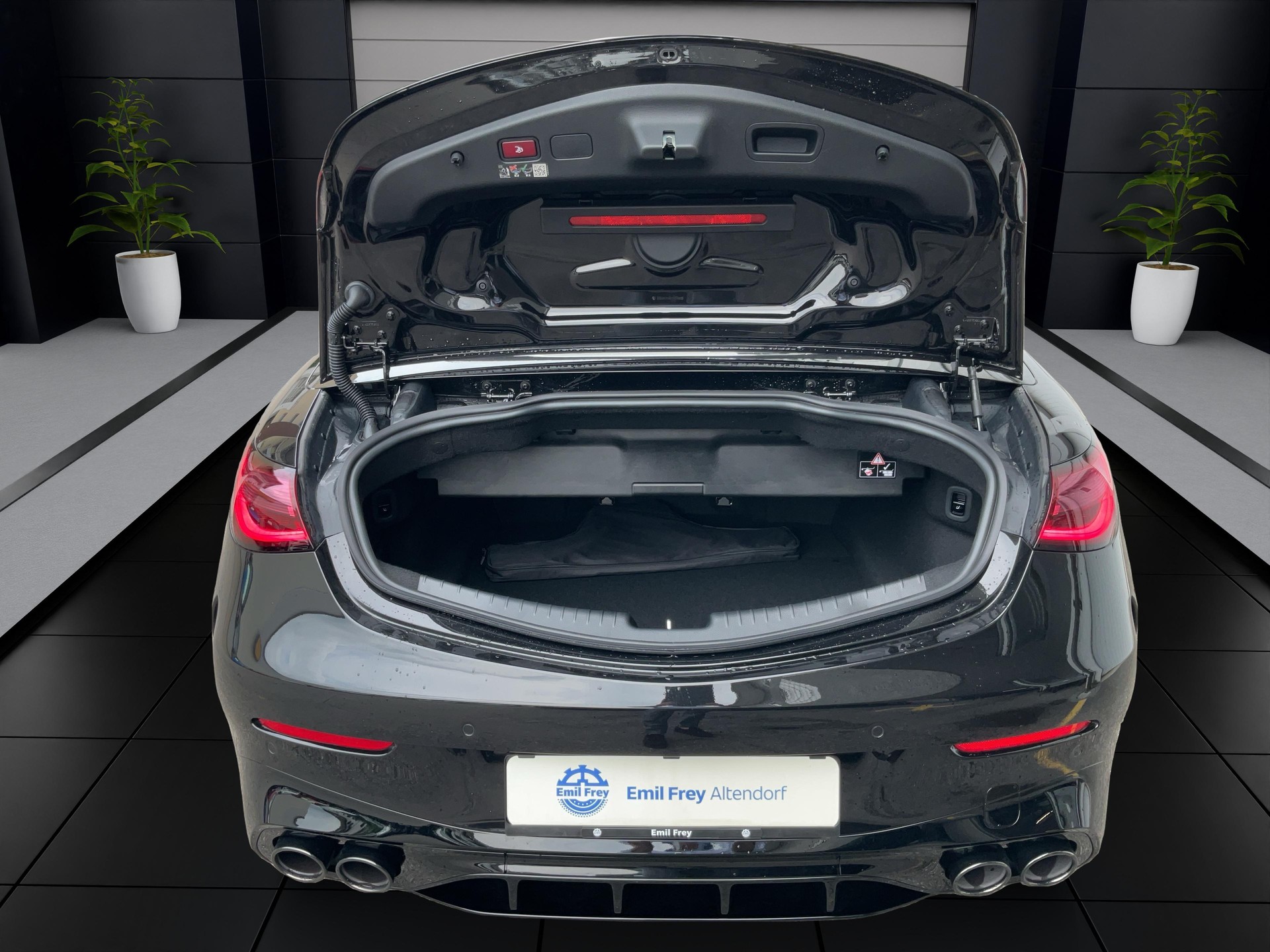 MERCEDES-BENZ AMG CLE 53 4MATIC+ Cabriolet-image-8