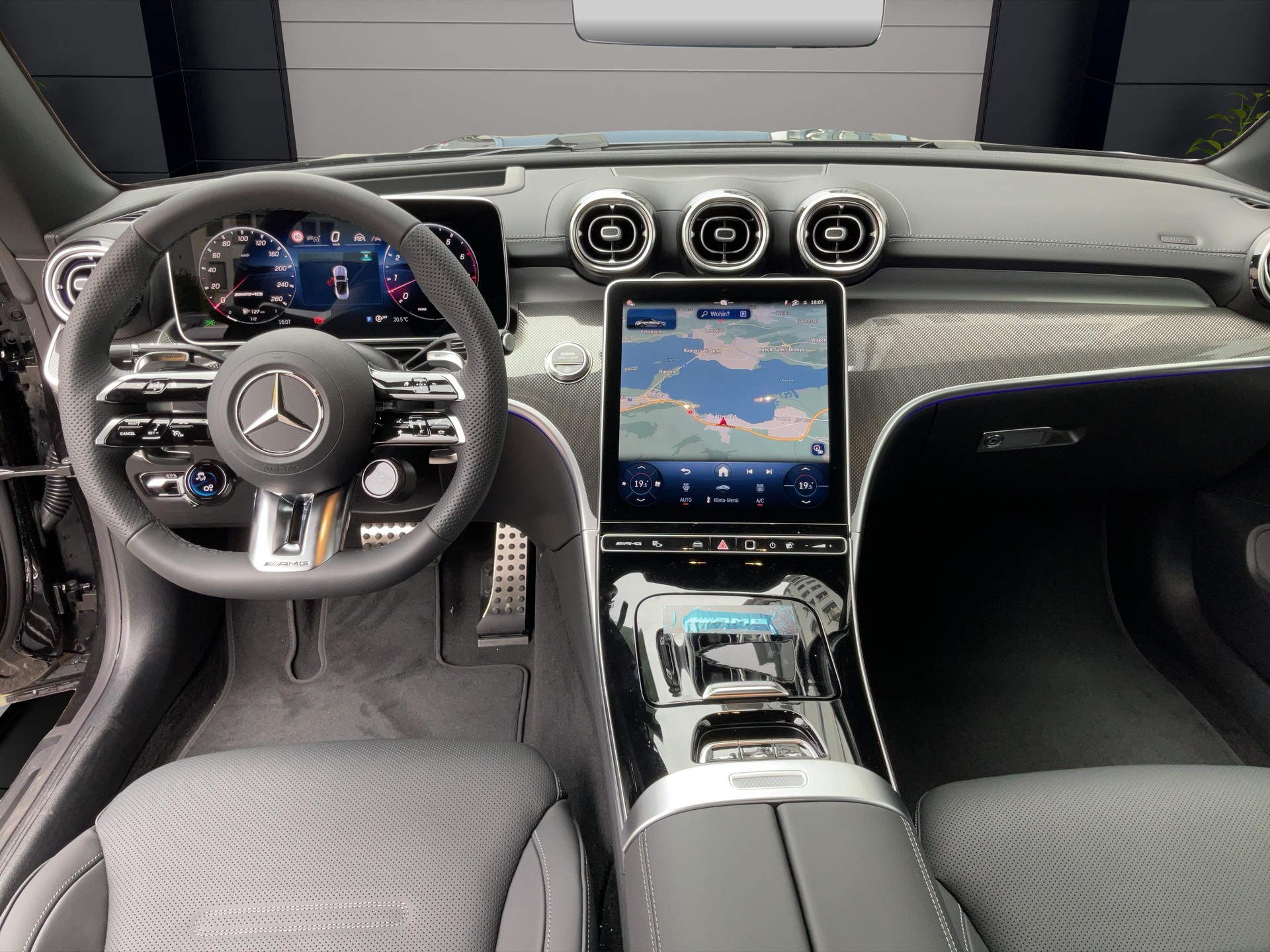 MERCEDES-BENZ AMG CLE 53 4MATIC+ Cabriolet-image-5