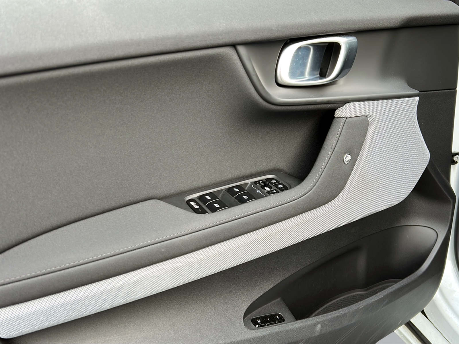 POLESTAR Polestar 2 Long Range Dual Performance 78 kWh MY23-image-14