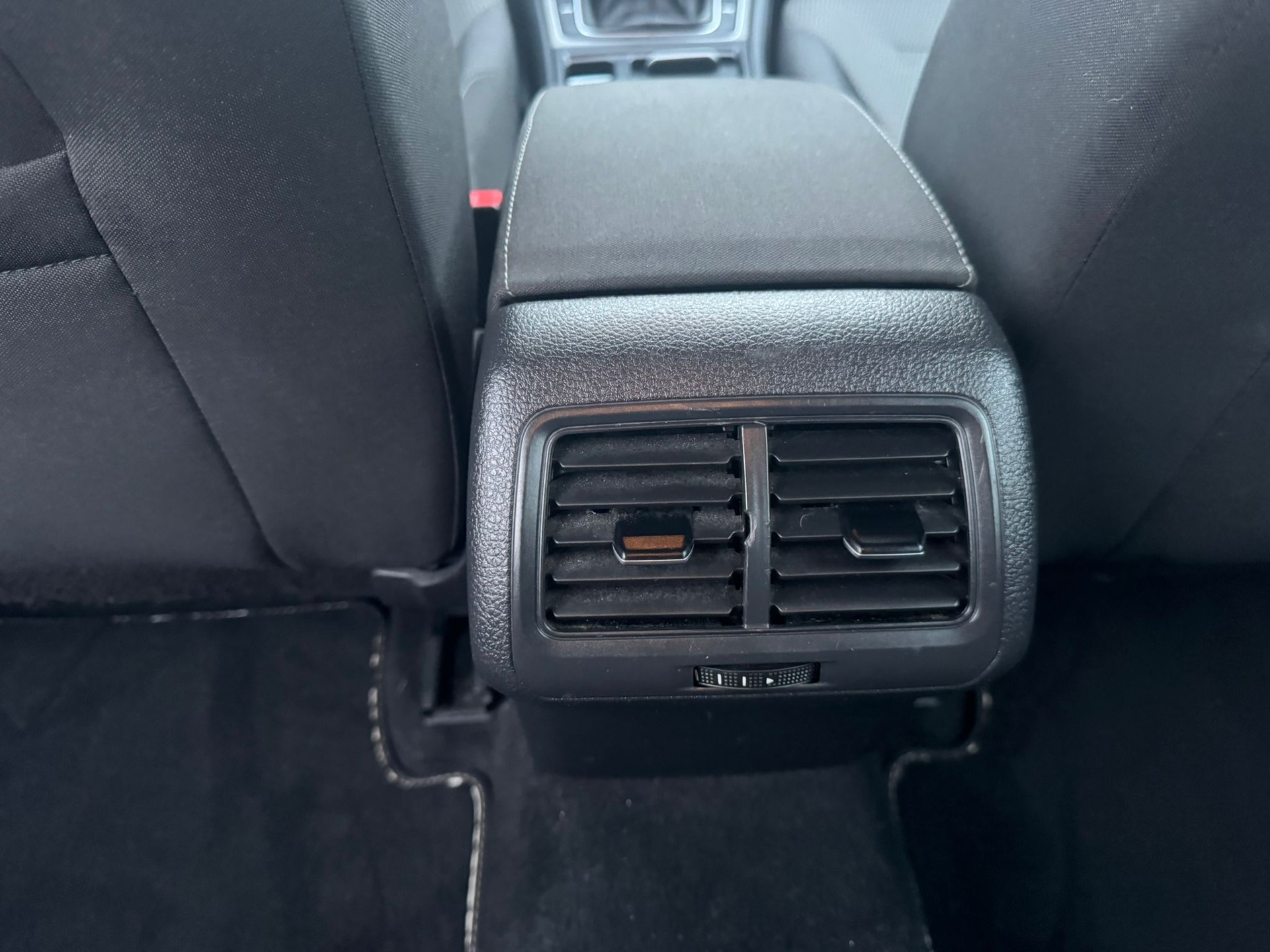 VW Golf 1.4 TSI Comfortline-image-14