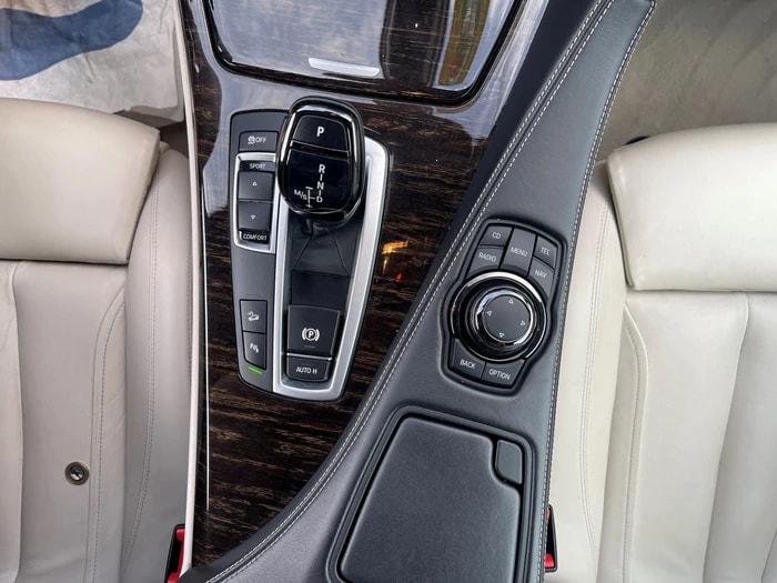 BMW 650i Coupé xDrive-image-16