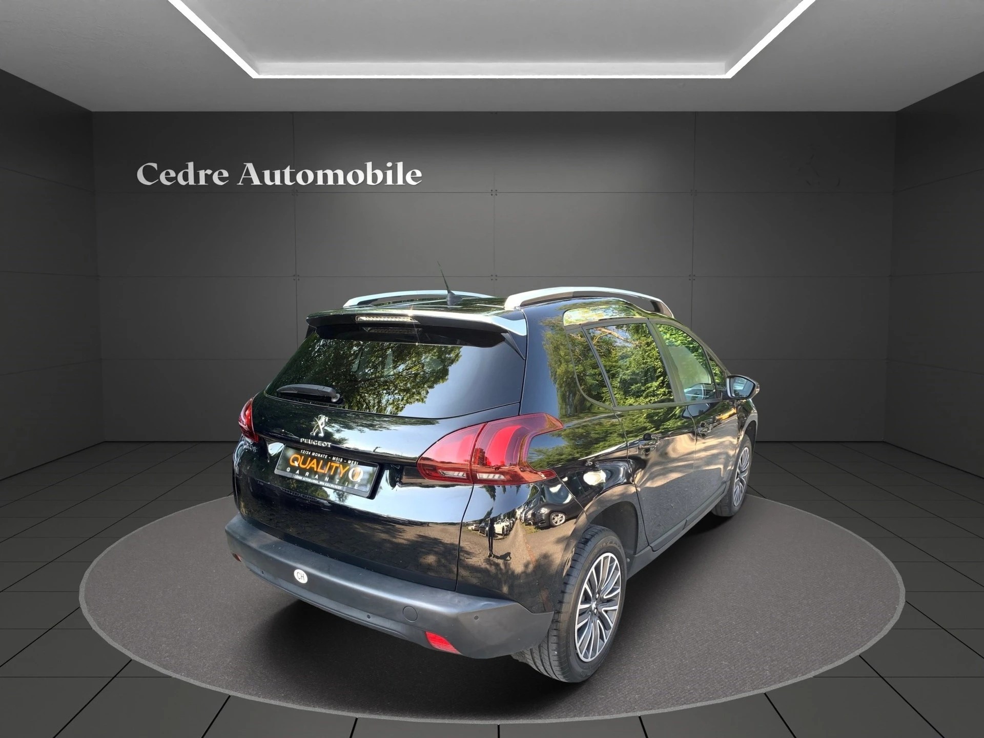 PEUGEOT 2008 1.2 PureTech Active-image-2