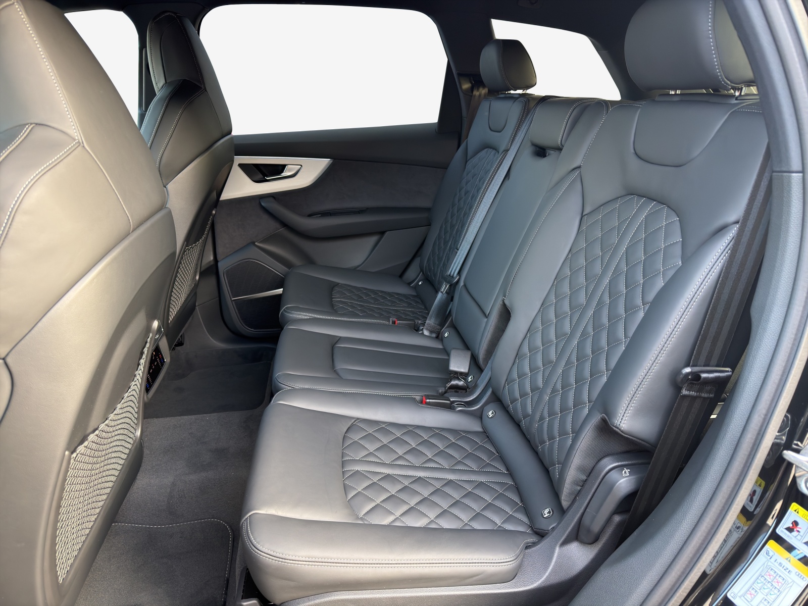AUDI Q7 SUV TDI quattro 210 kW S Line tiptronic-image-7