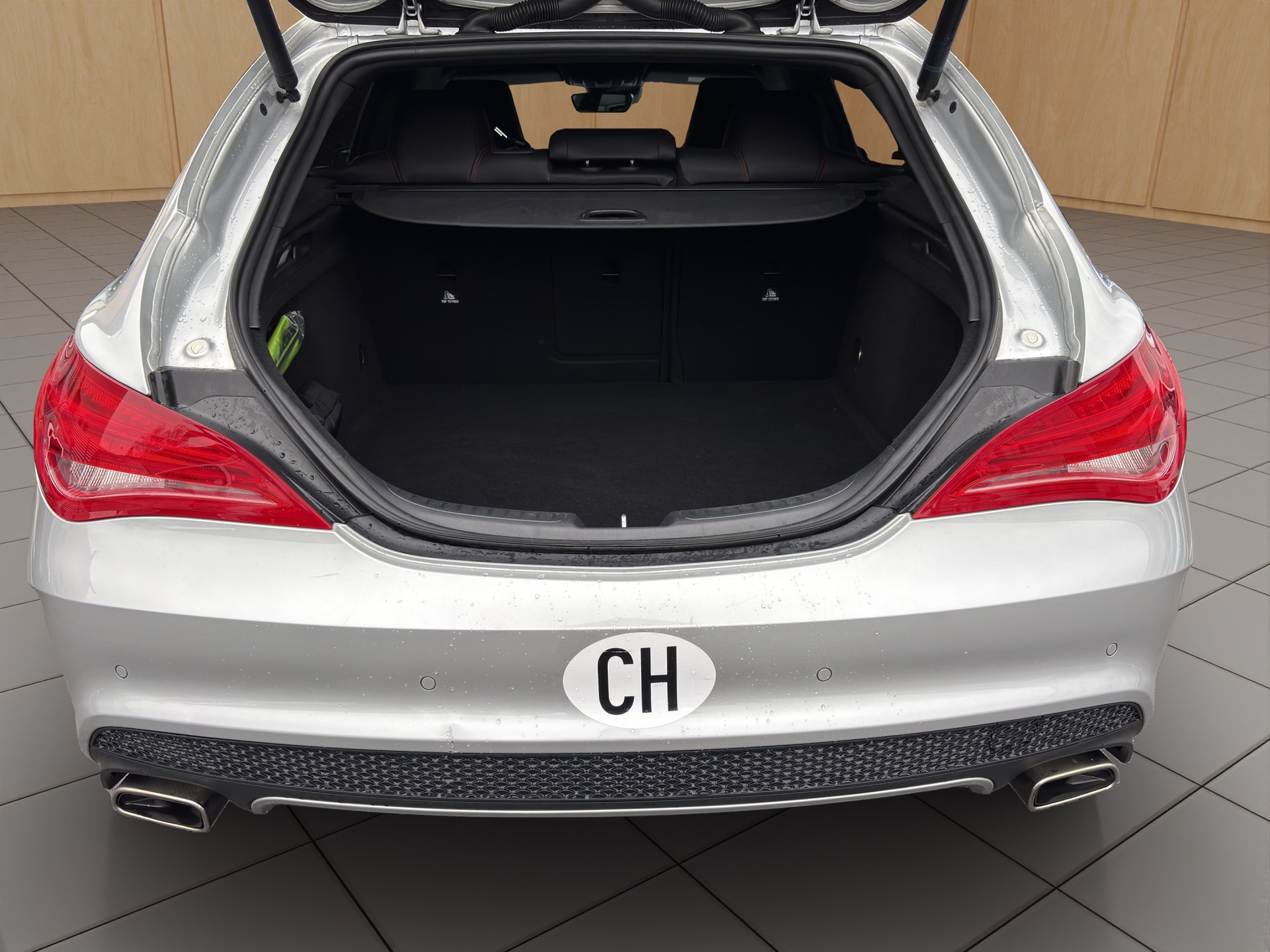 MERCEDES-BENZ CLA Shooting Brake 250 AMG Line 7G-DCT 4Matic-image-4