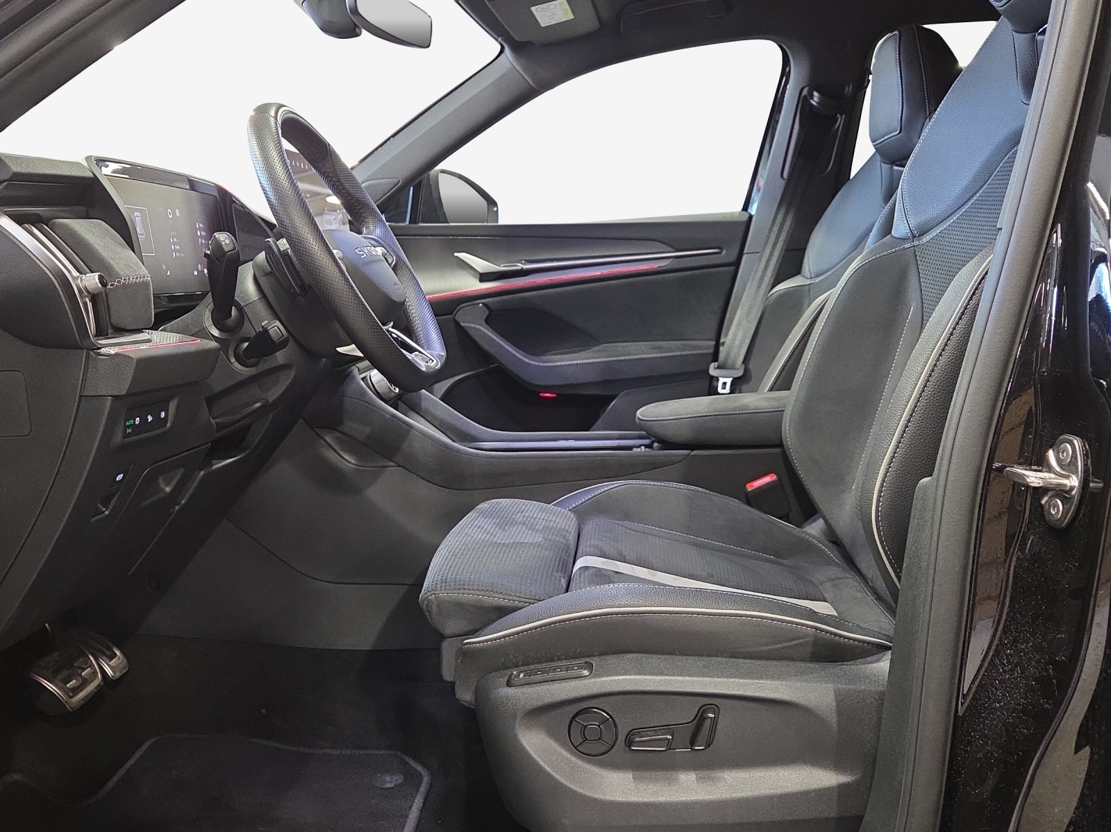 SKODA Kodiaq 1.5 TSI PHEV Sportline-image-8