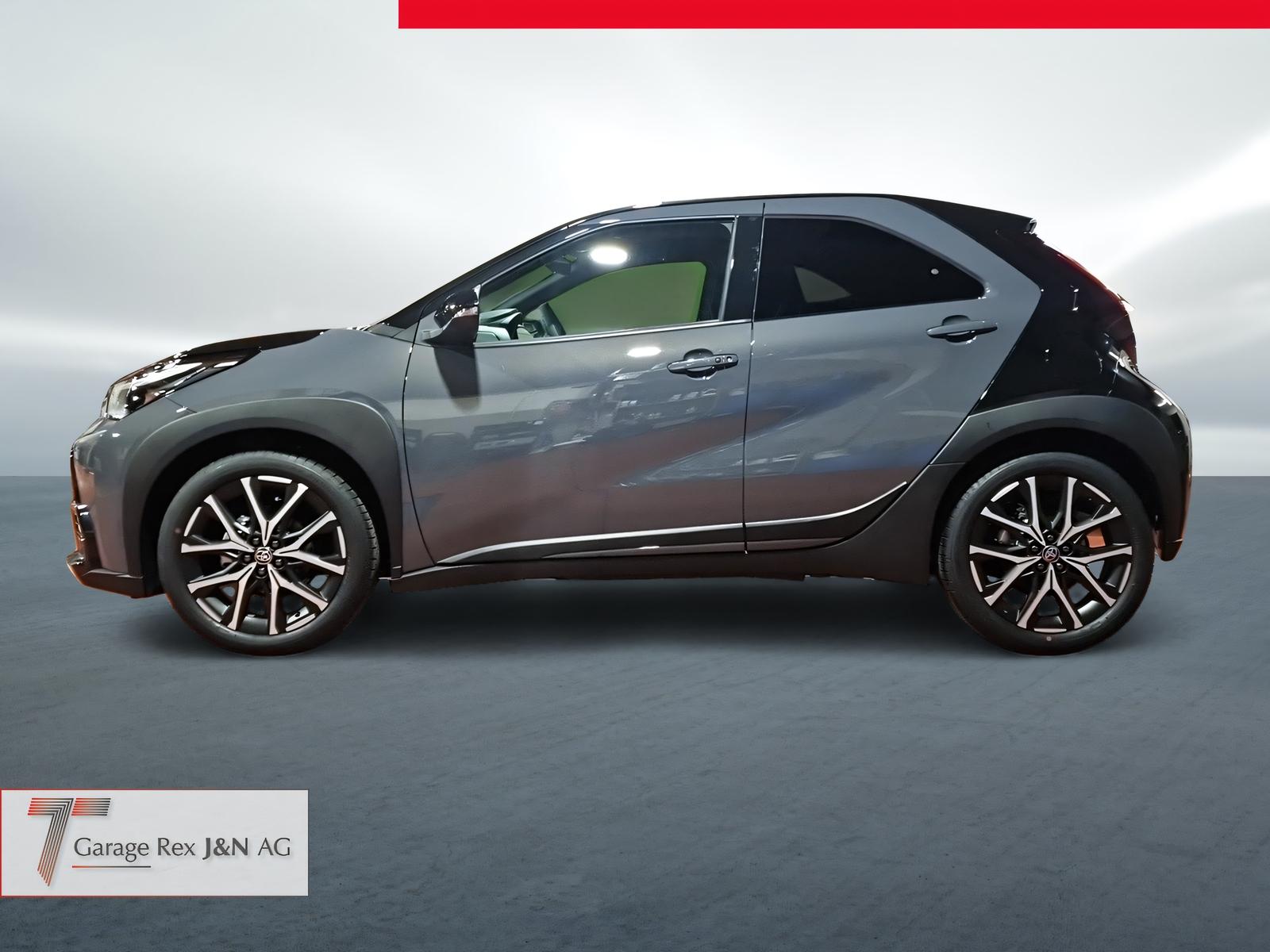 TOYOTA Aygo X 1.5 VVT-i HSD GR Sport-image-1