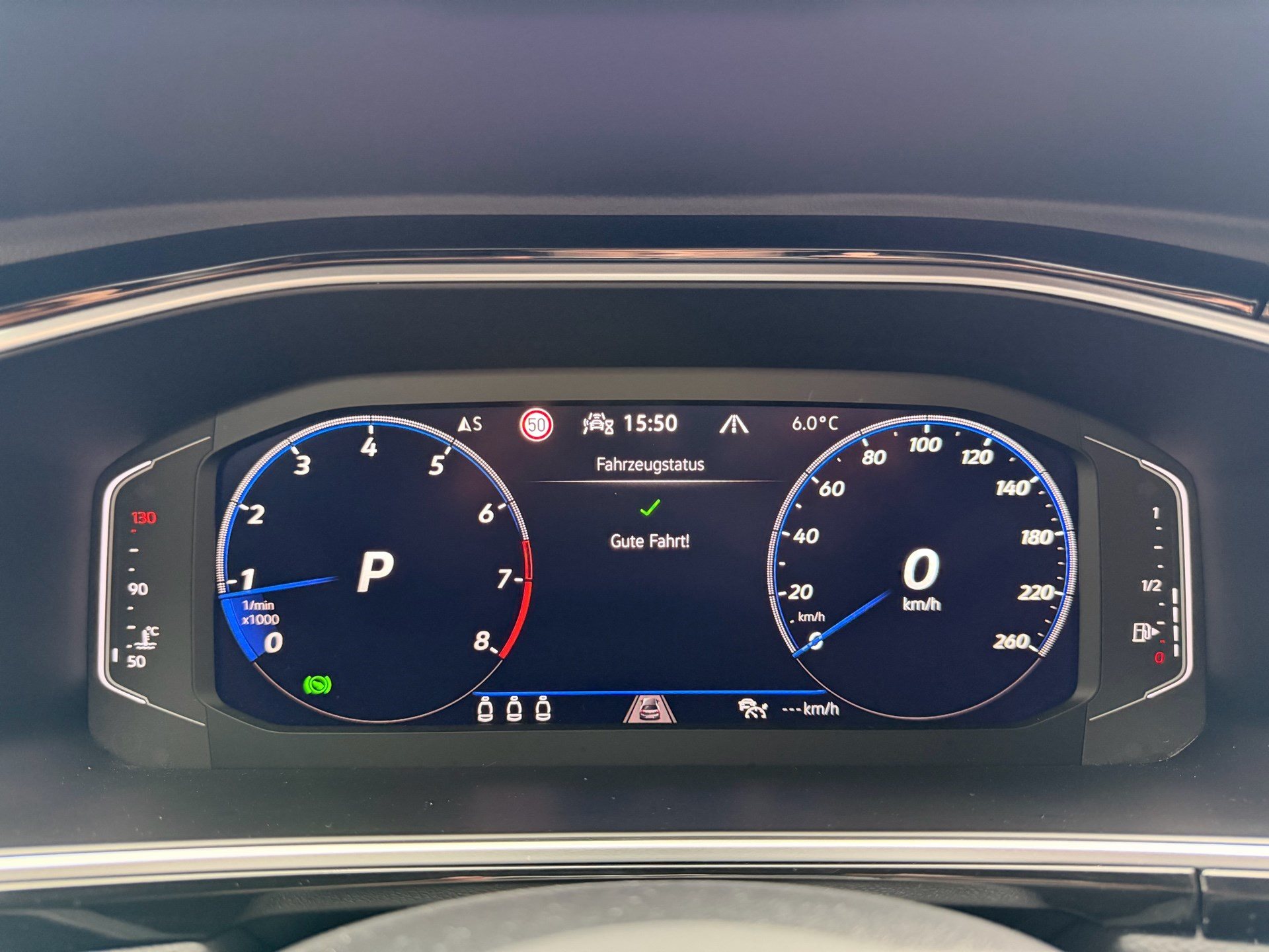 VW T-Roc R-Line 4Motion *** ABSOLUTE TOP AUSSTATTUNG ***-image-10