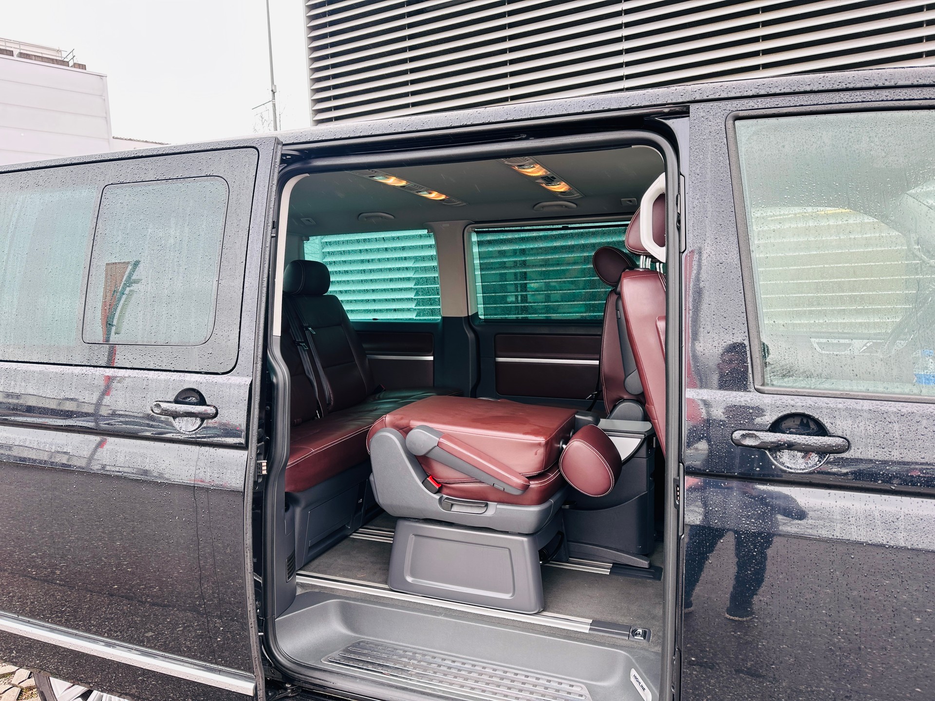 VW T5 Multivan 2.0 Bi-TDI CR Highline 4Motion DSG-image-11