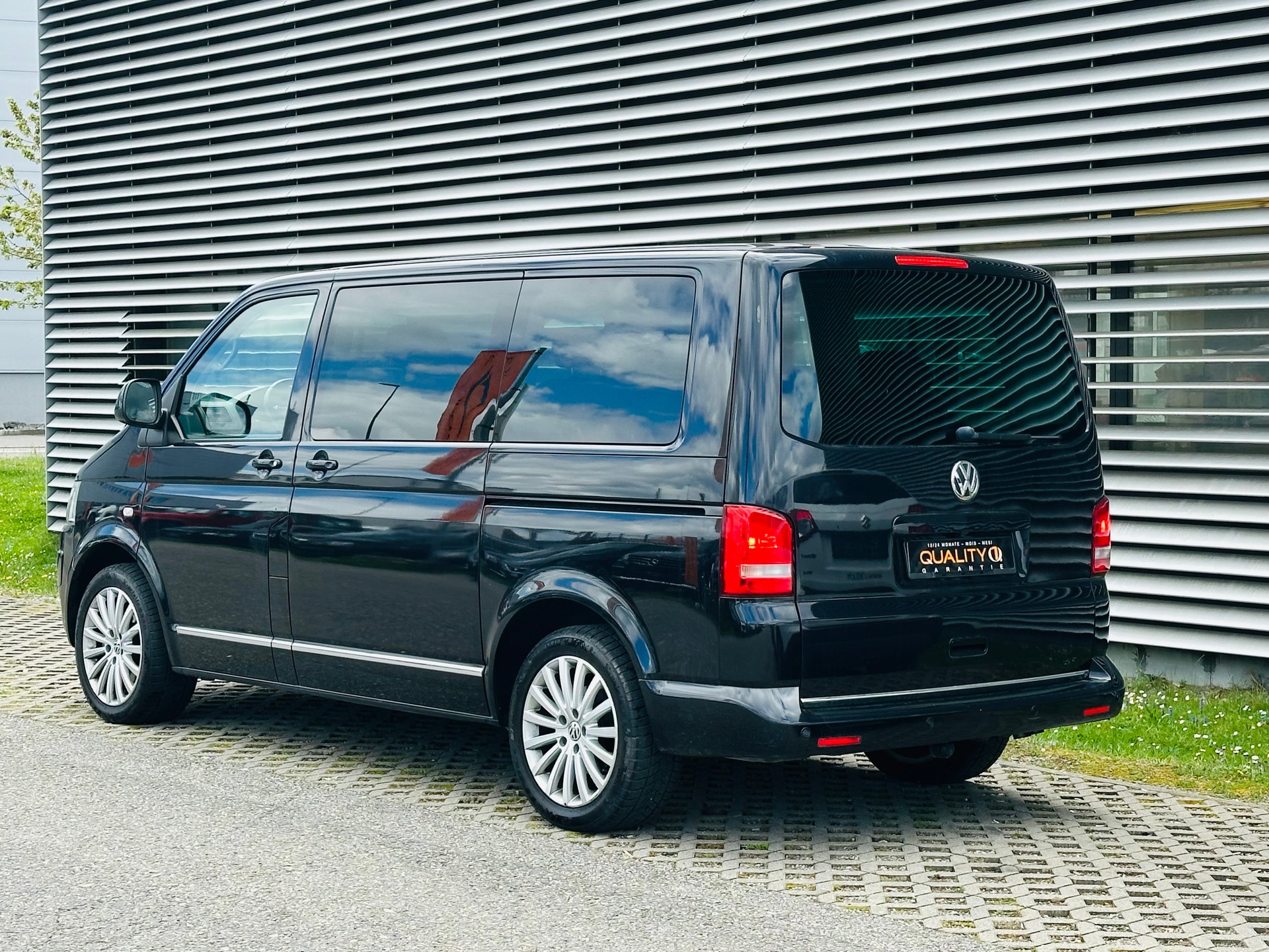 VW T5 Multivan 2.0 Bi-TDI CR Highline 4Motion DSG-image-5