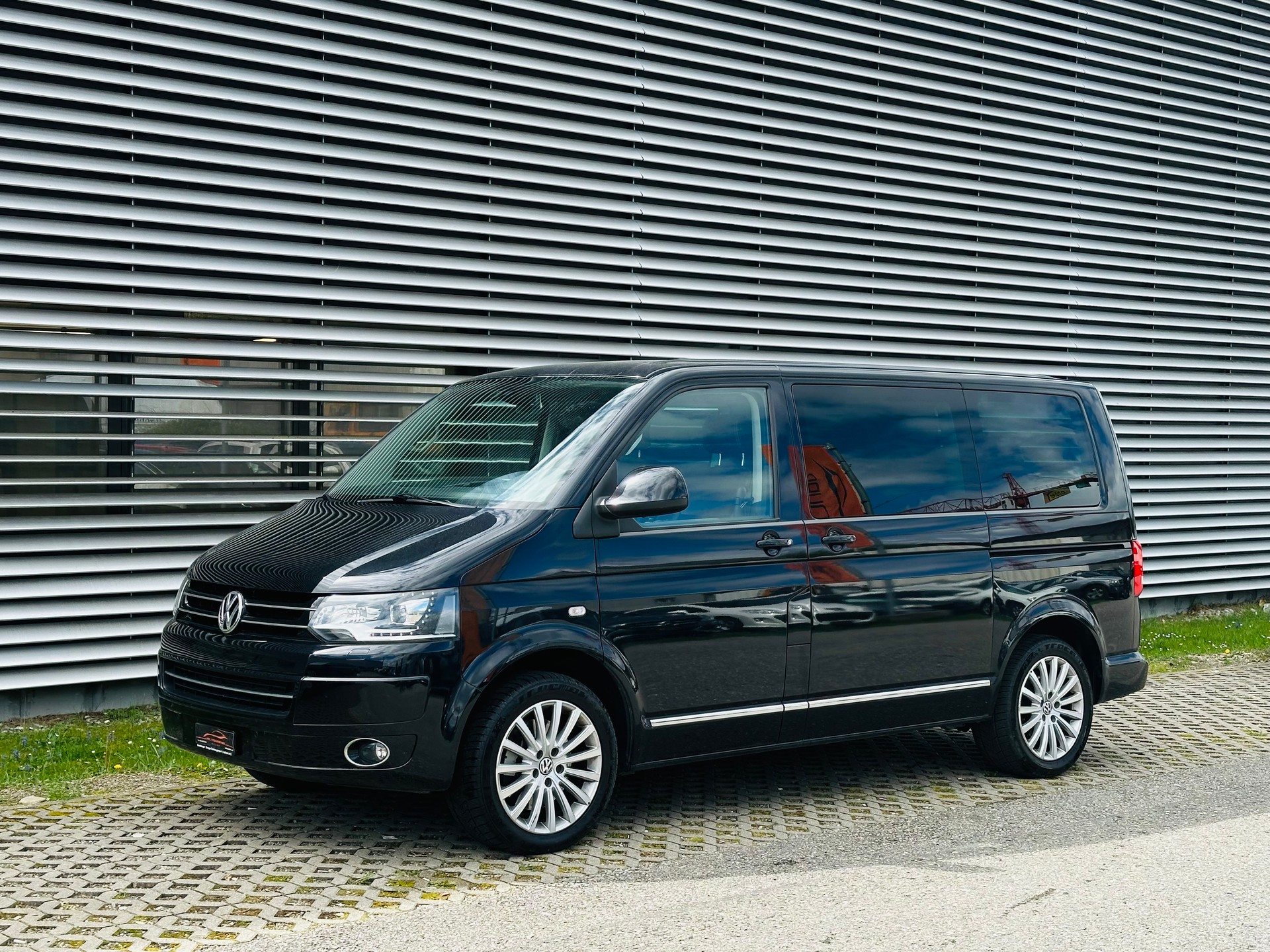 VW T5 Multivan 2.0 Bi-TDI CR Highline 4Motion DSG-image-3