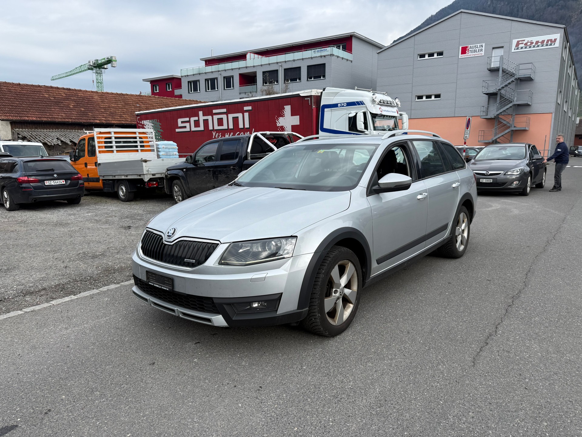SKODA Octavia Combi 2.0 TDI Scout 4x4 DSG-showroom-element-1