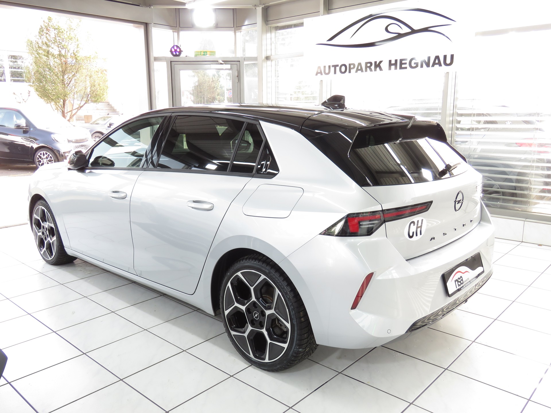 OPEL Astra 1.6 PHEV Turbo Swiss Plus A-image-5