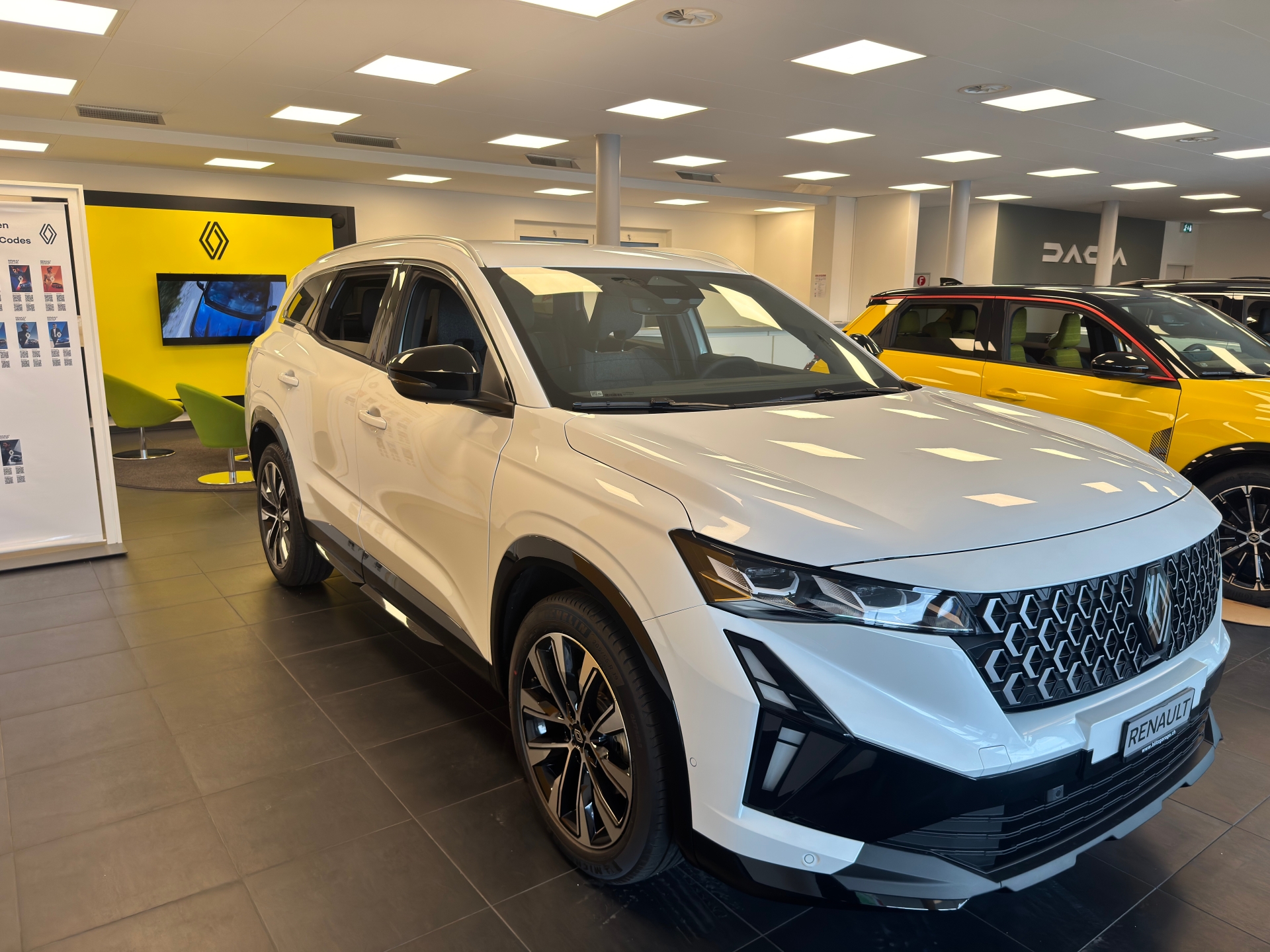RENAULT Espace Full Hybrid E-Tech-image-2