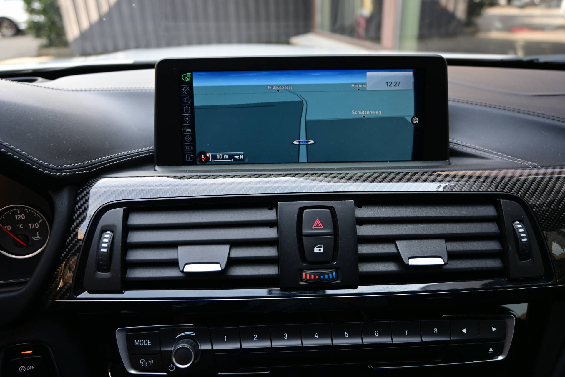 BMW M4 Coupé-image-17