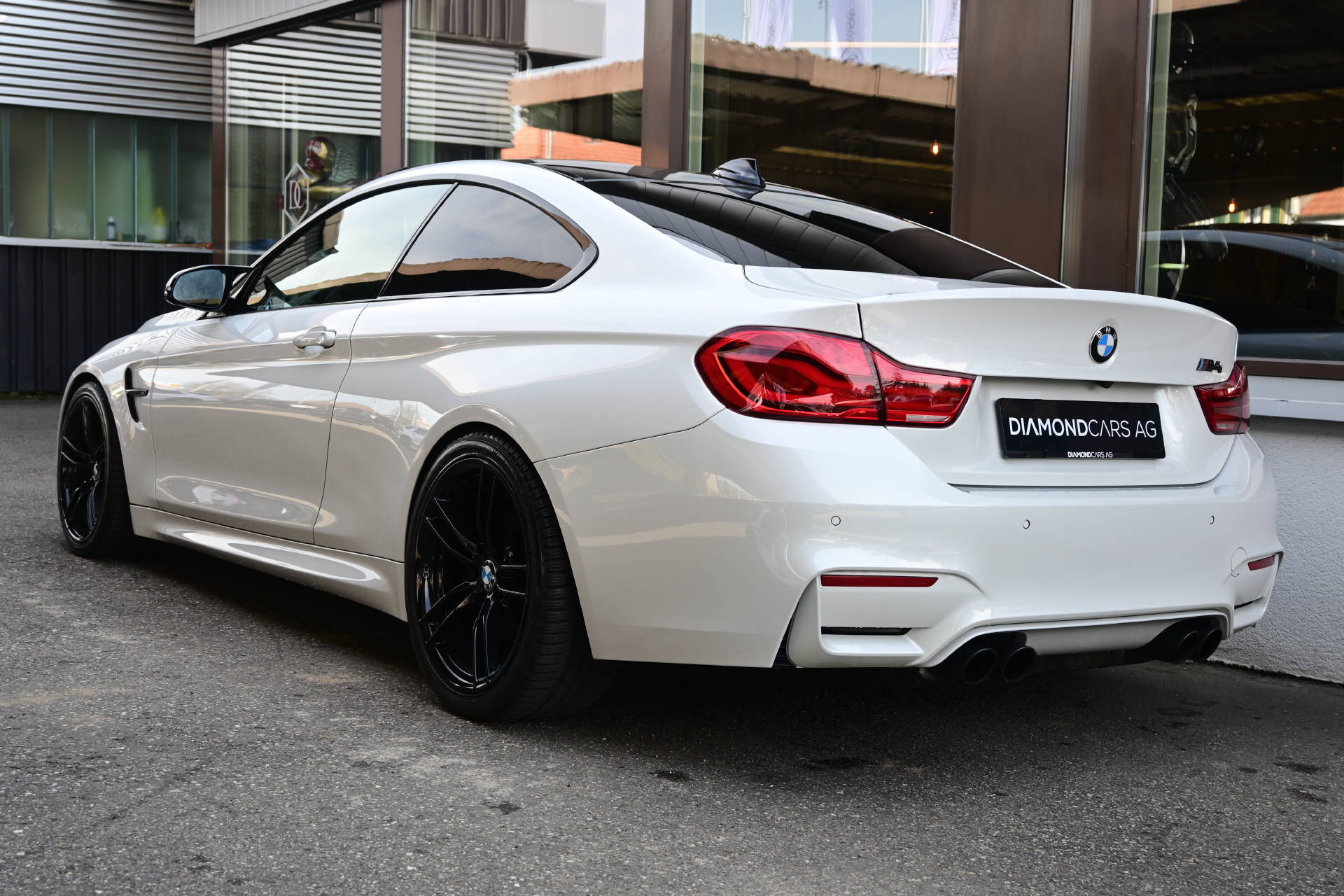 BMW M4 Coupé-image-6