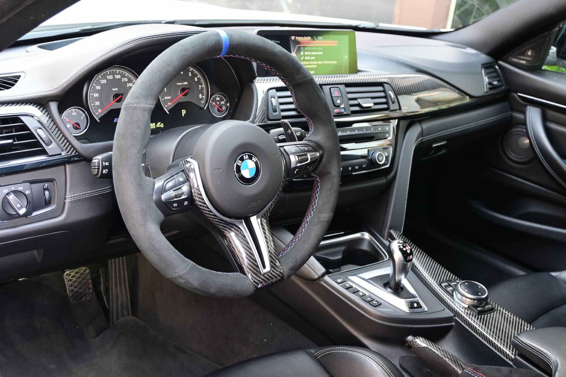 BMW M4 Coupé-image-9