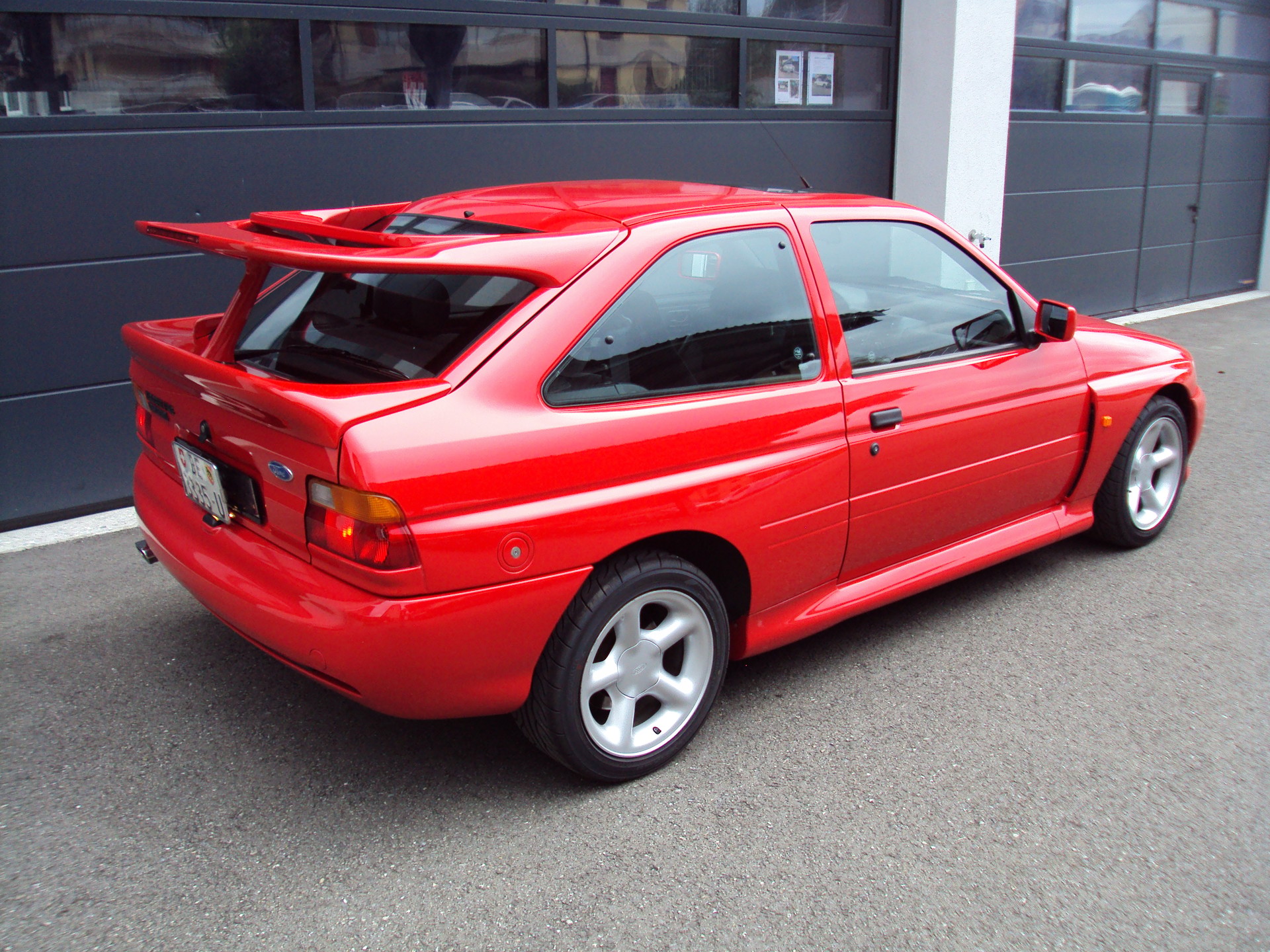 FORD Escort 2.0i RS Cosworth-image-1