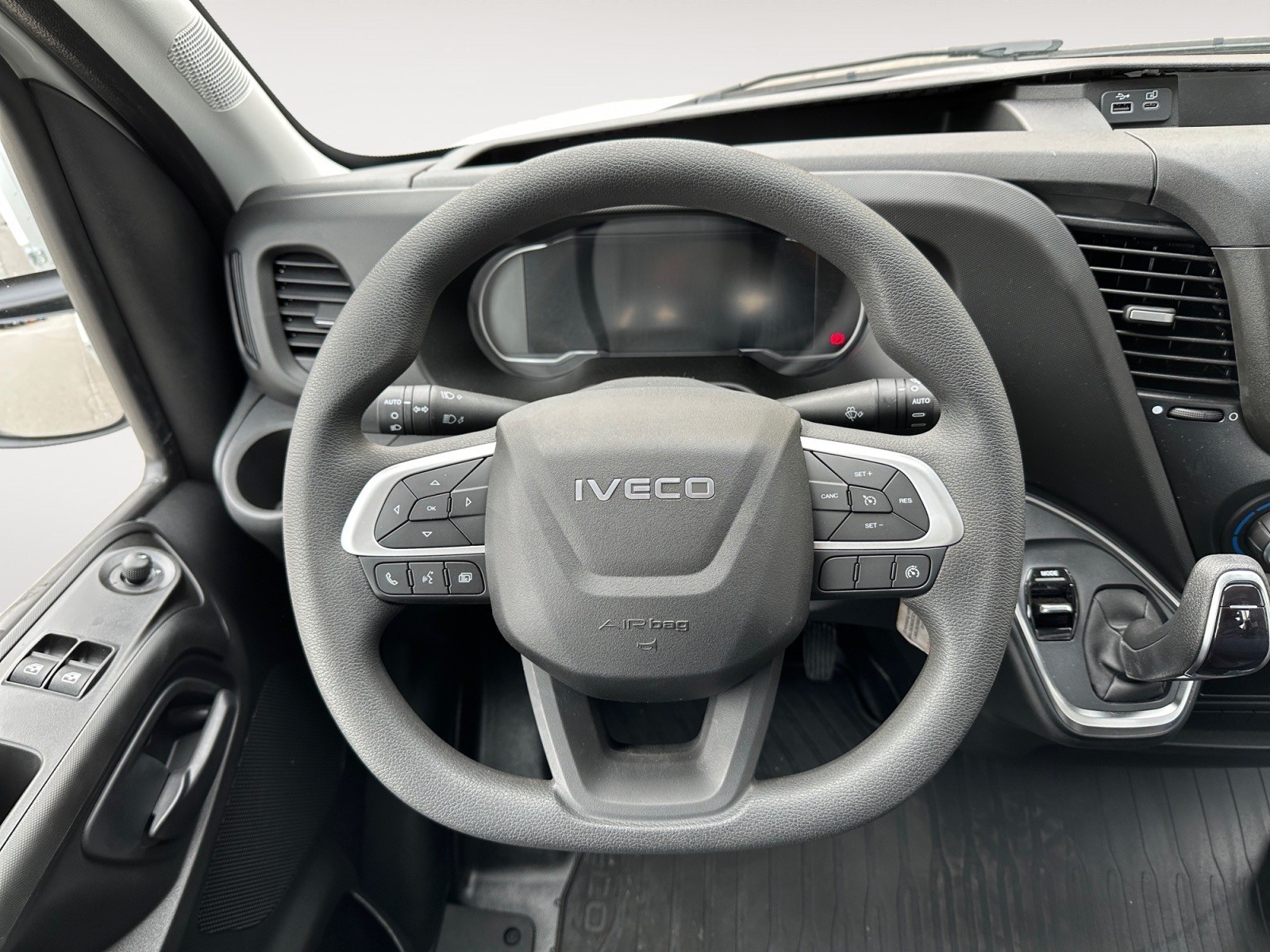 IVECO 35S16A8-image-3