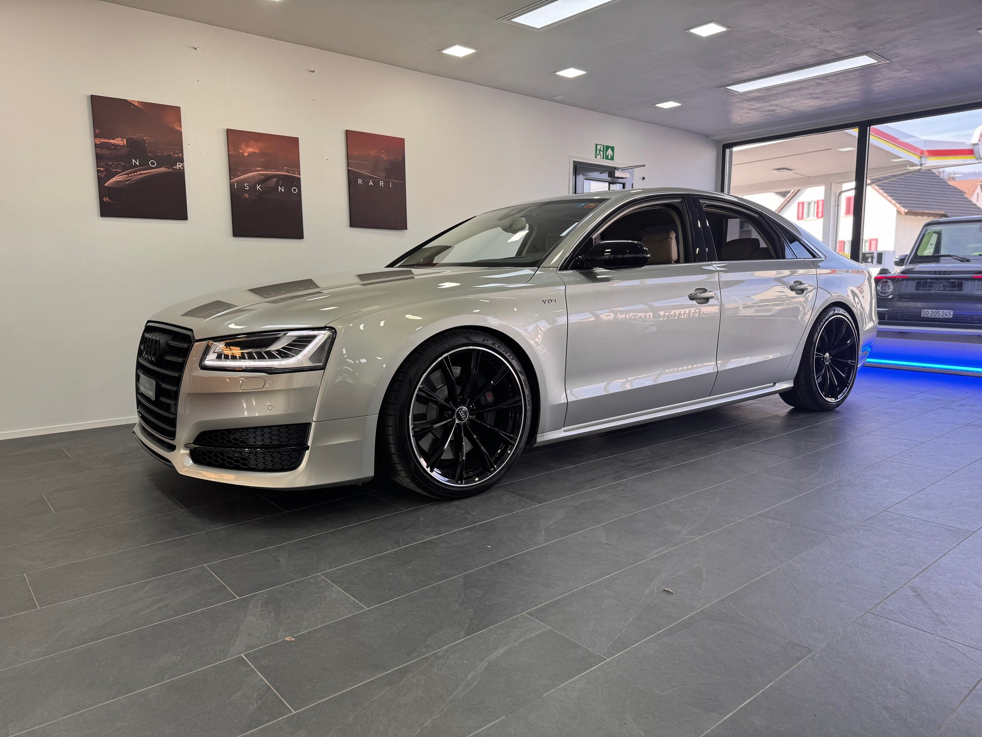 AUDI S8 4.0 TFSI V8 quattro tiptronic *Matrix LED / Sternenhimmel / Softclose / Head-Up / Nachtassistent / Design Selection*