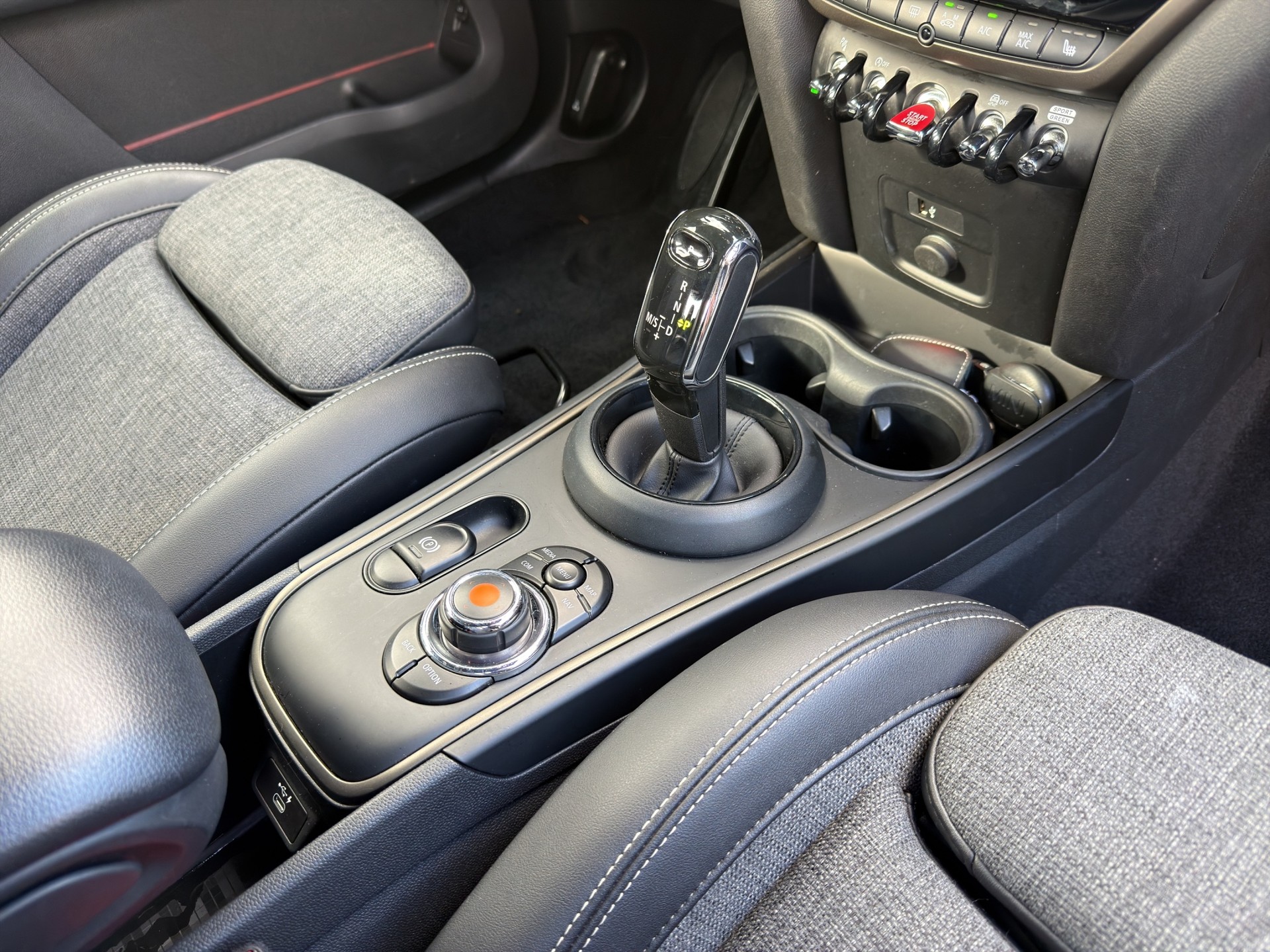 MINI Countryman Cooper ALL4 Steptronic-image-18