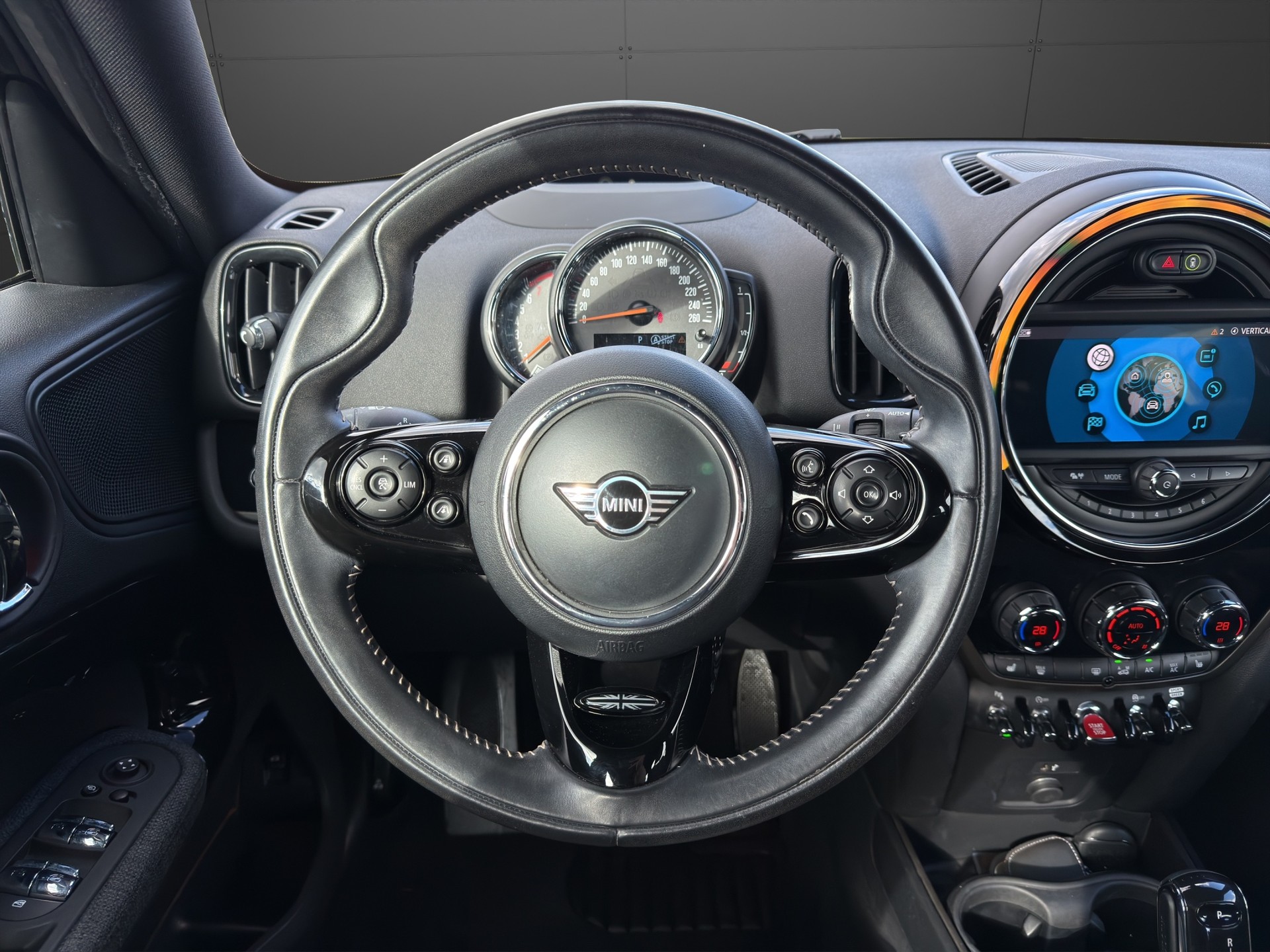 MINI Countryman Cooper ALL4 Steptronic-image-11
