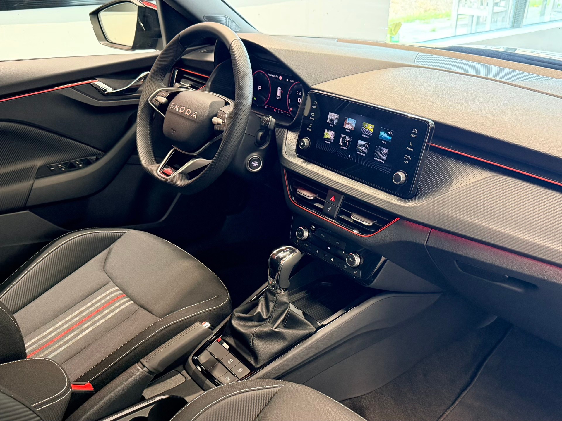 SKODA Kamiq 1.5 TSI Monte Carlo DSG-image-20