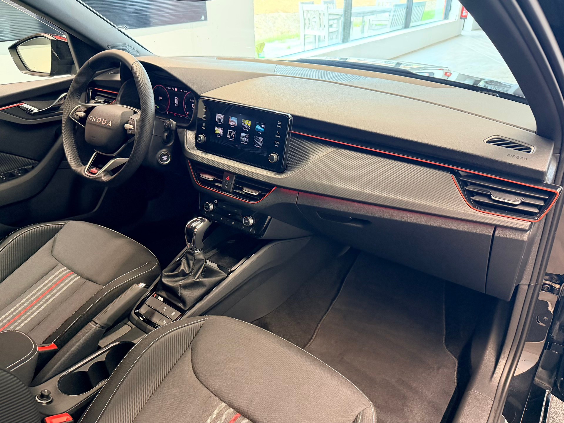 SKODA Kamiq 1.5 TSI Monte Carlo DSG-image-19